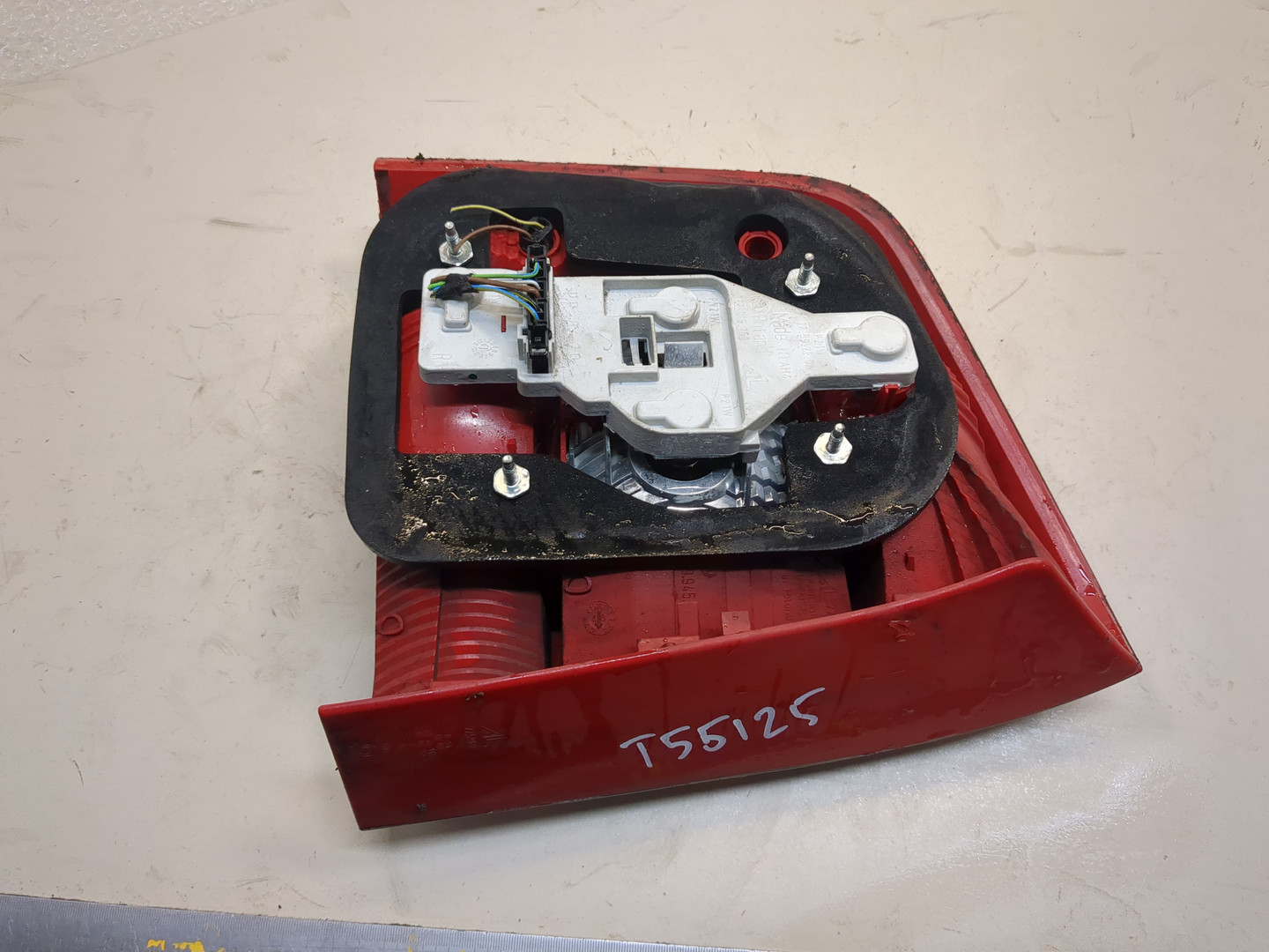 Фонарь задний правый