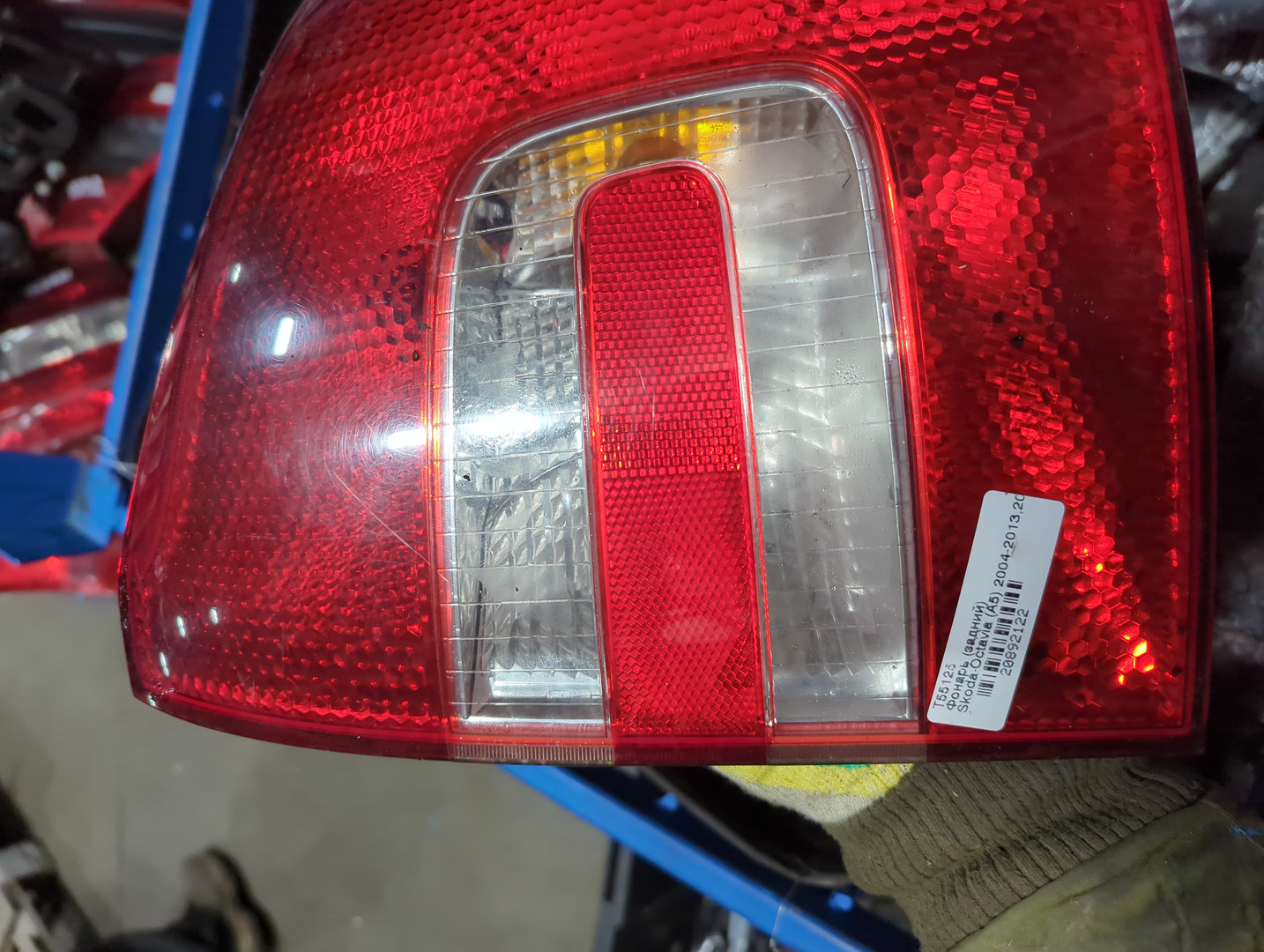 Фонарь задний правый