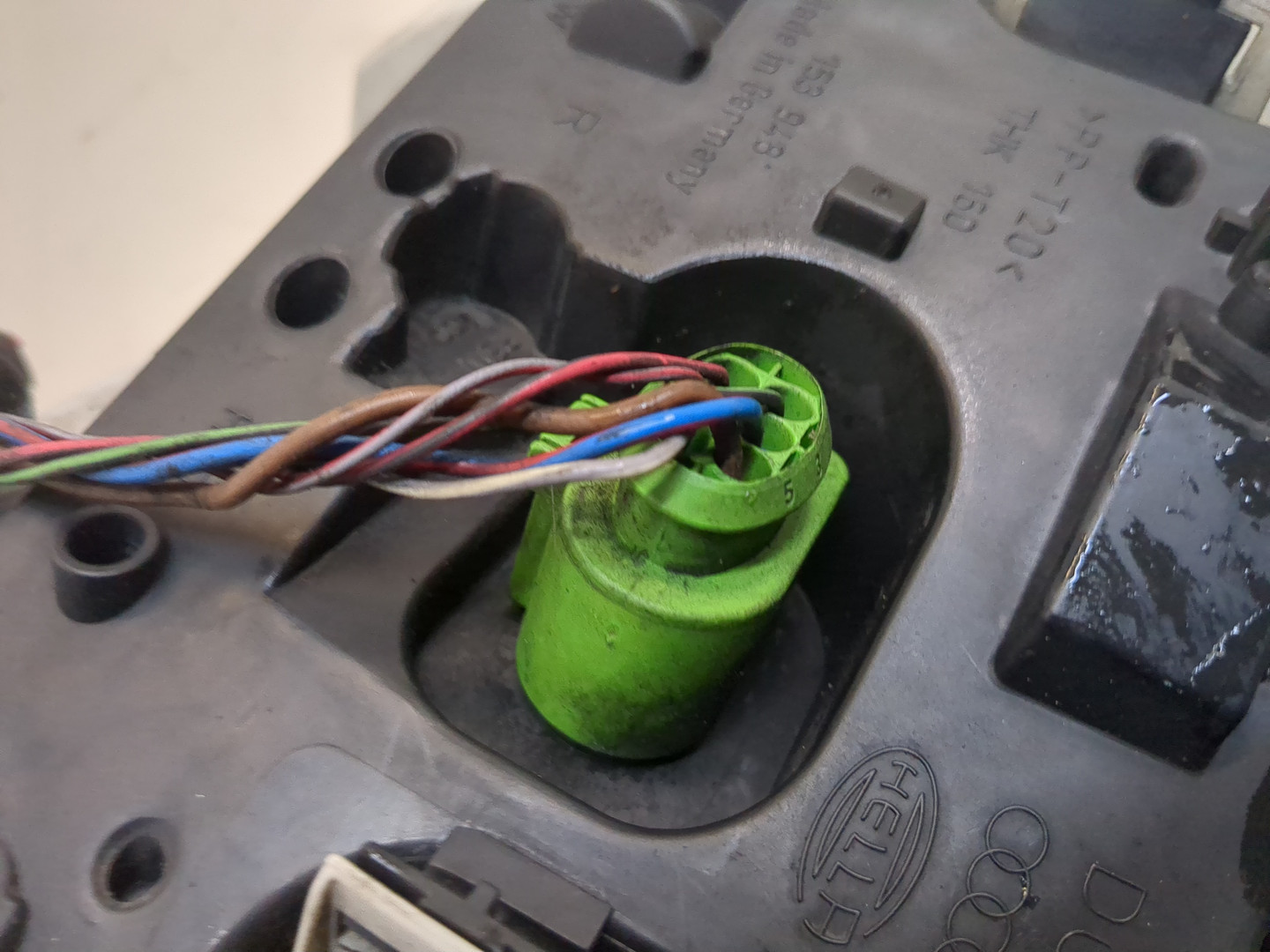 Фонарь задний правый