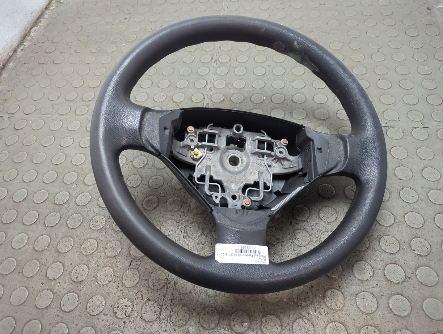 Рулевое колесо (руль)