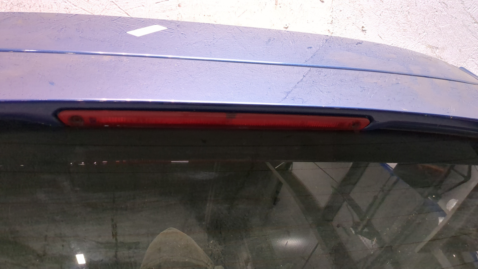 Дверь багажника