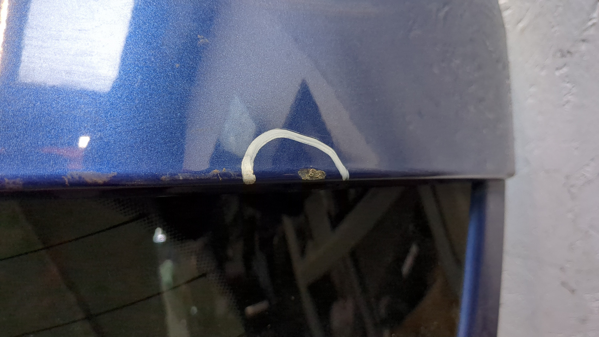 Дверь багажника