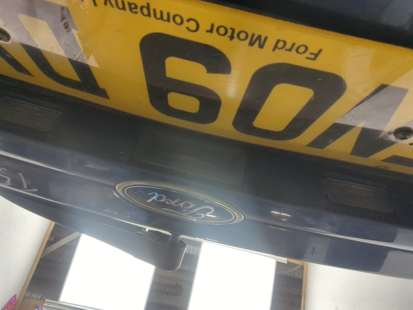 Дверь багажника