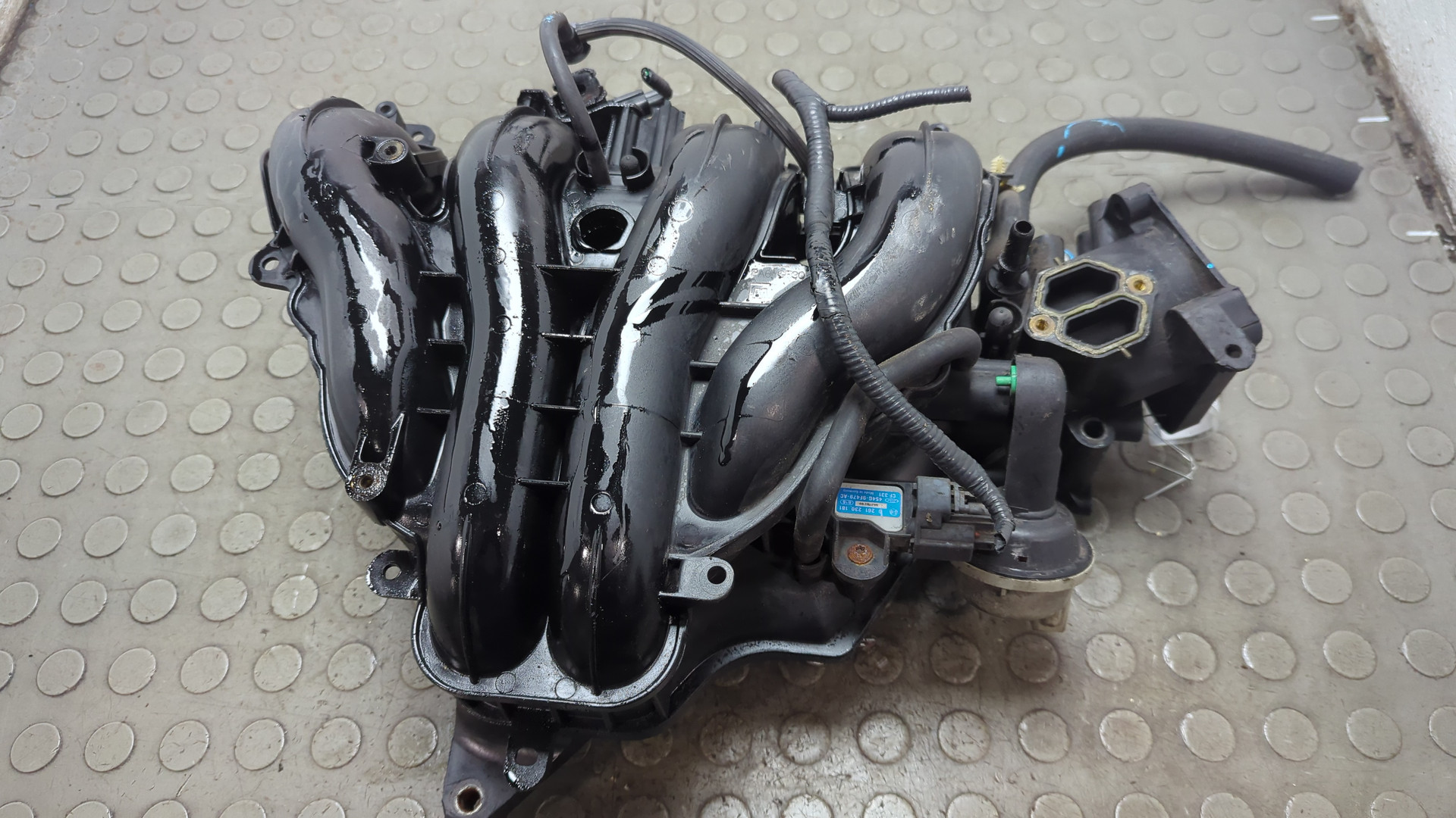 Коллектор впускной