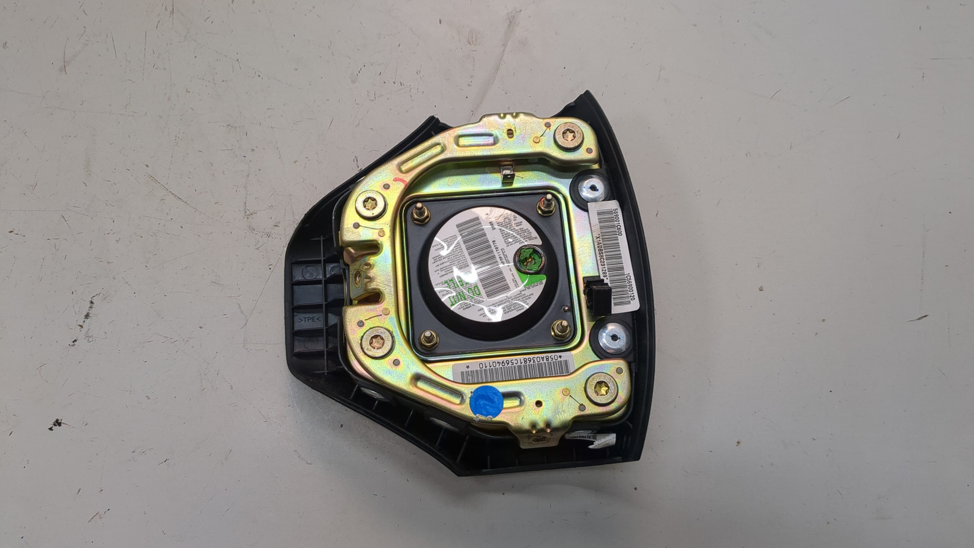 Подушка безопасности в рулевое колесо