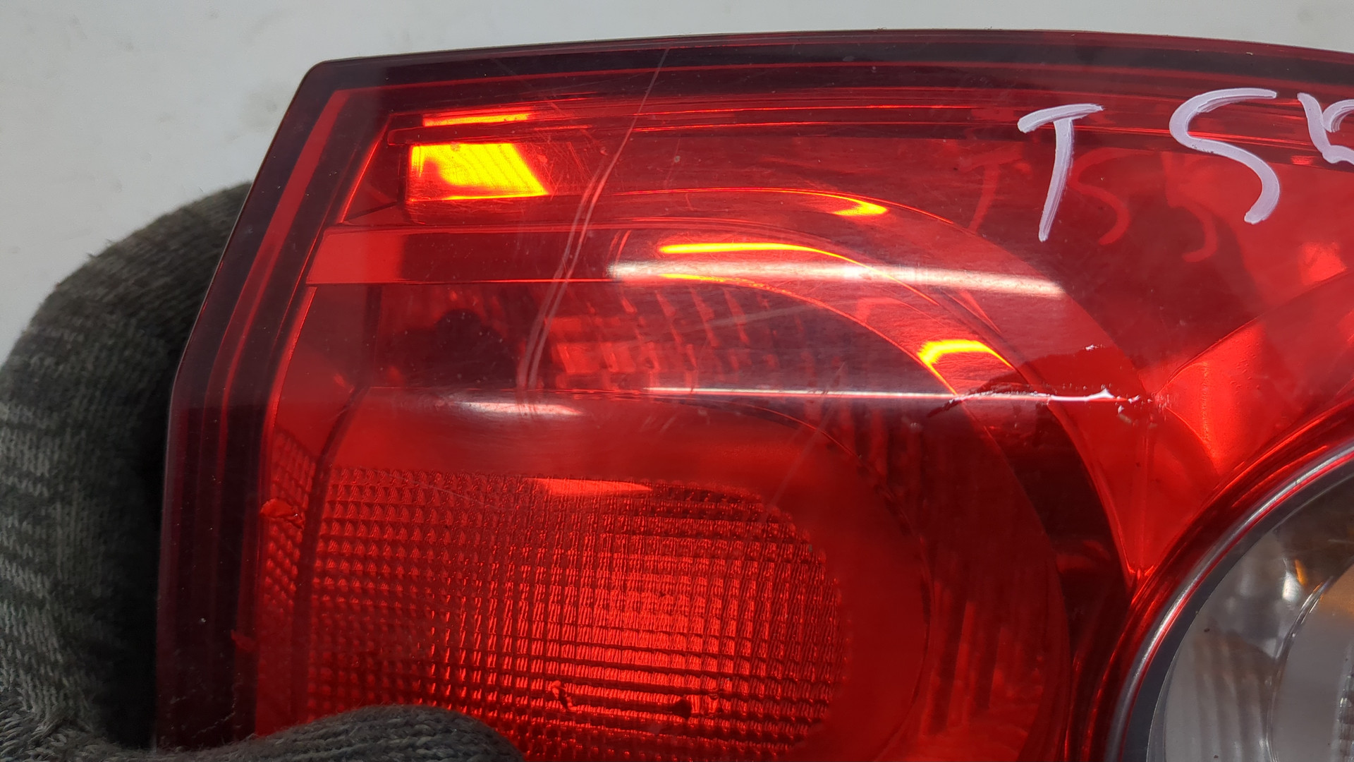 Фонарь задний правый