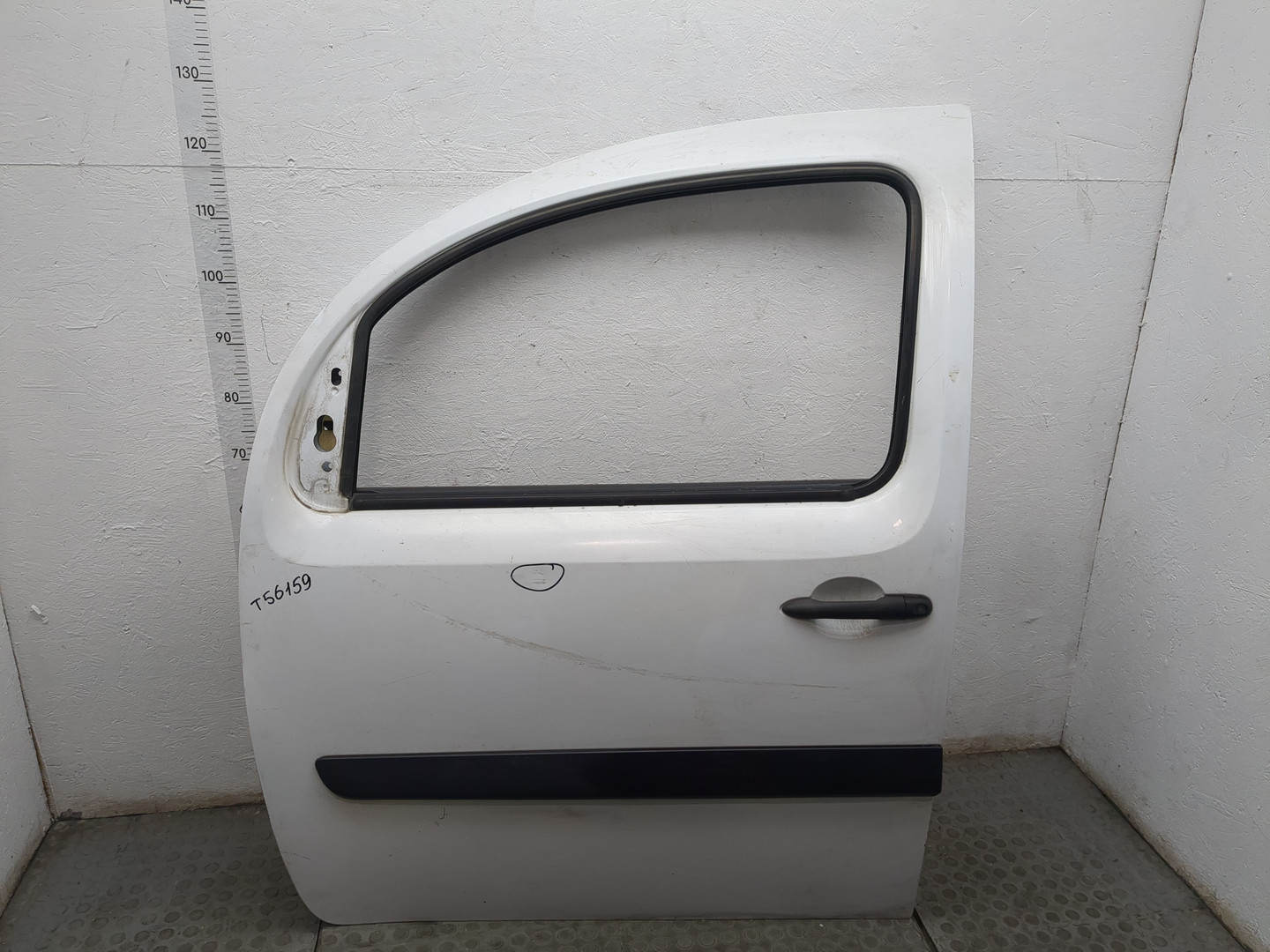 Дверь передняя левая