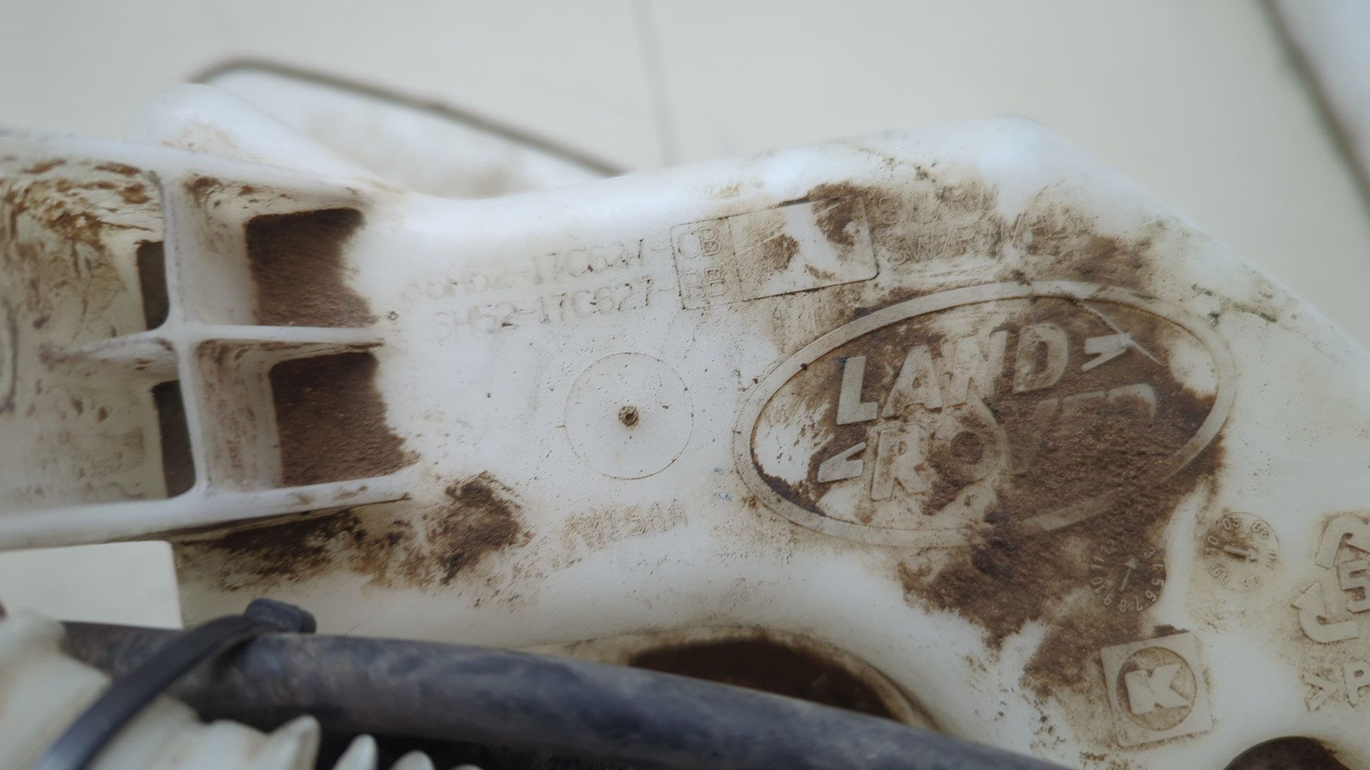 Бачок омывателя лобового стекла