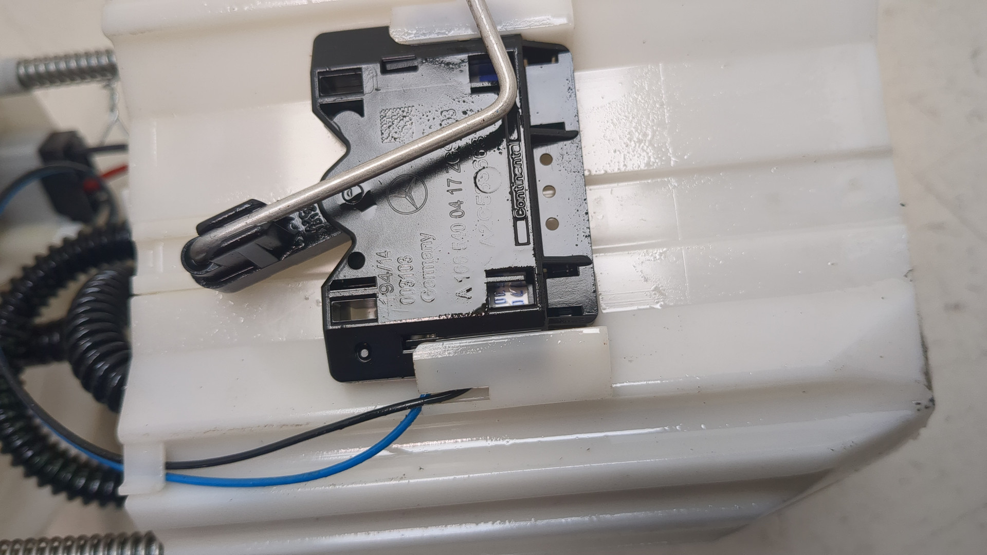 Насос топливный электрический