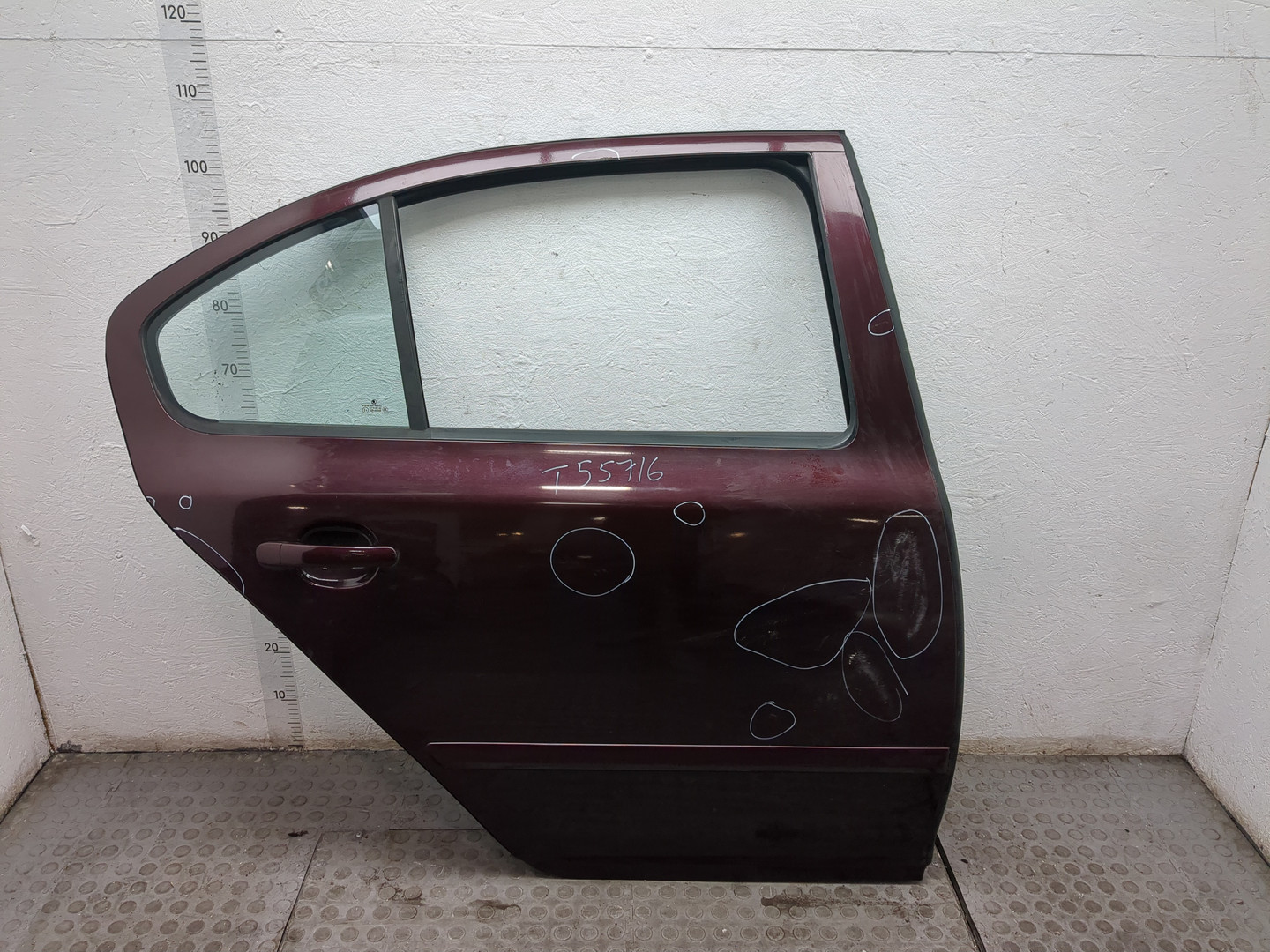 Дверь задняя правая