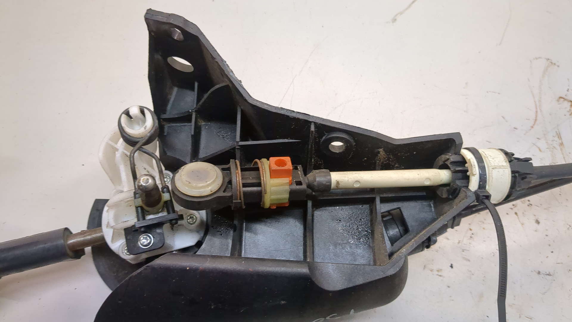 Кулиса МКПП / АКПП