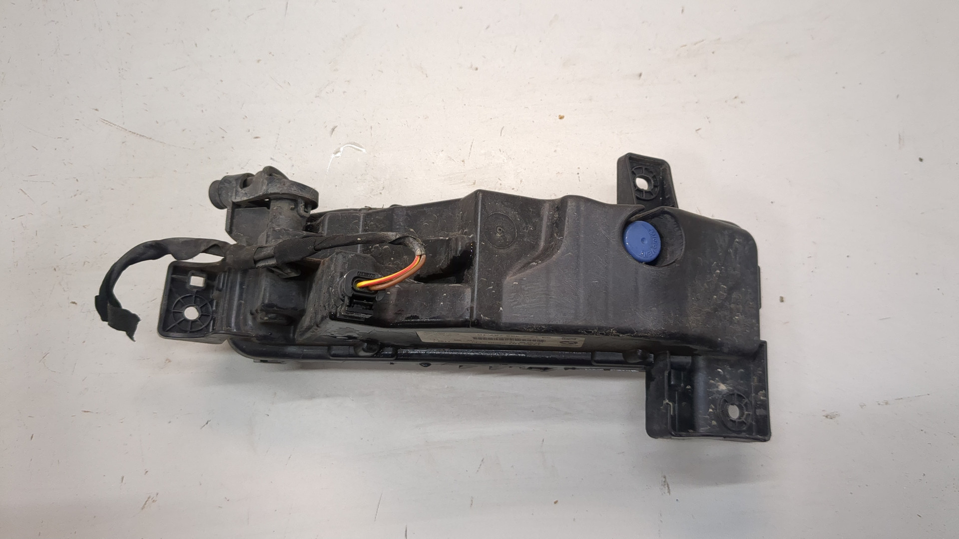 Фара противотуманная левая