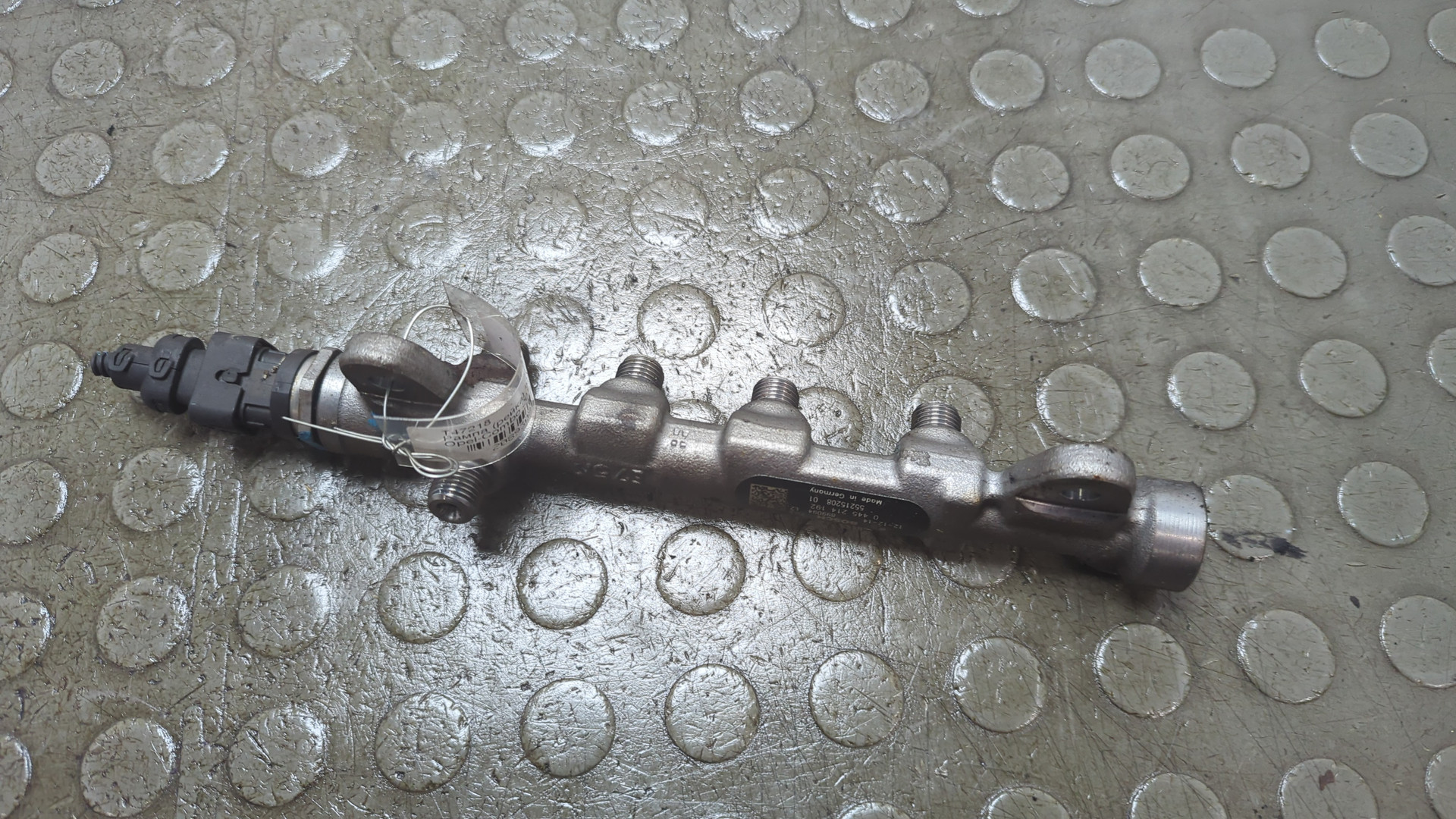 Рейка топливная (рампа)