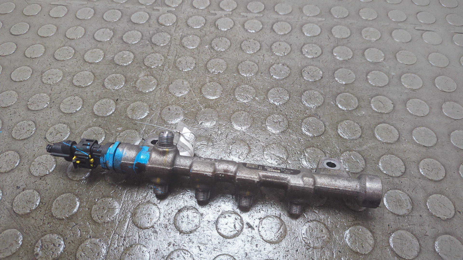 Рейка топливная (рампа)