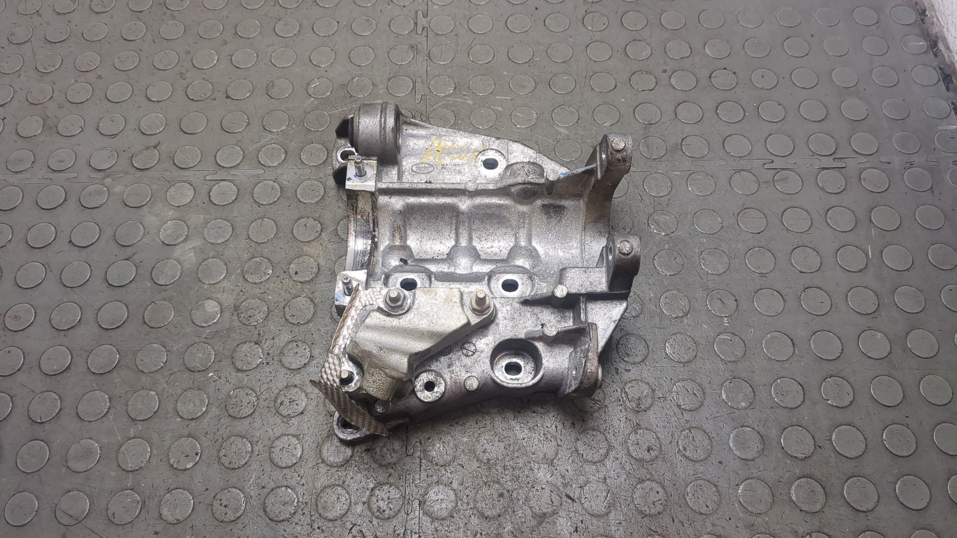 Кронштейн промежуточного вала