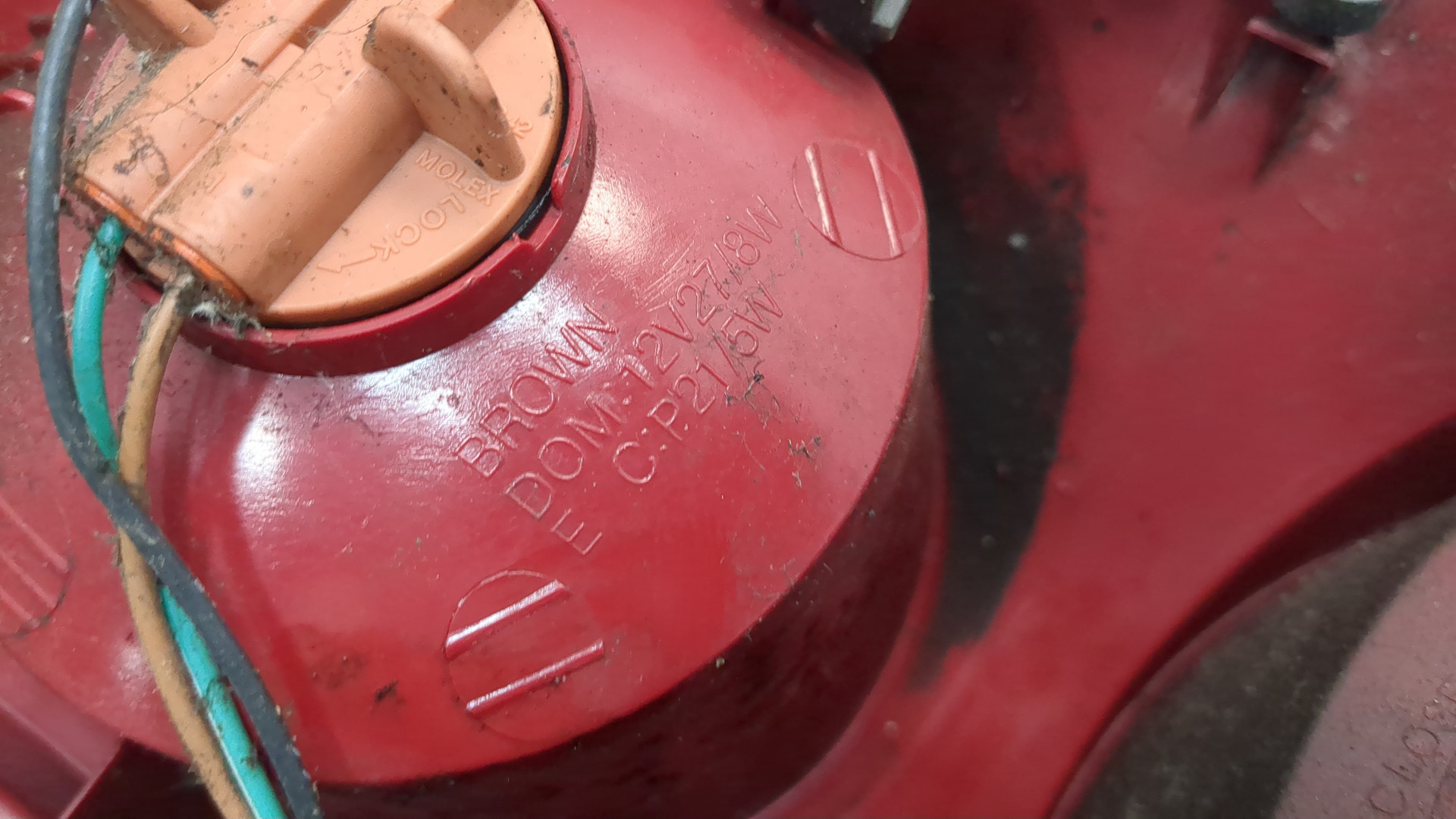 Фонарь задний левый