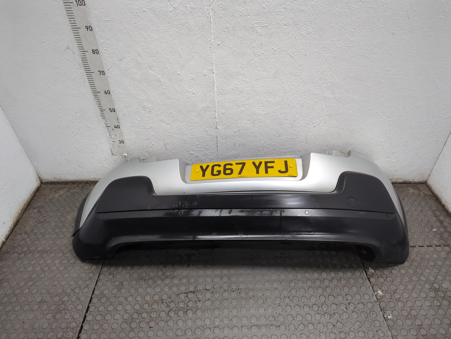 Бампер задний