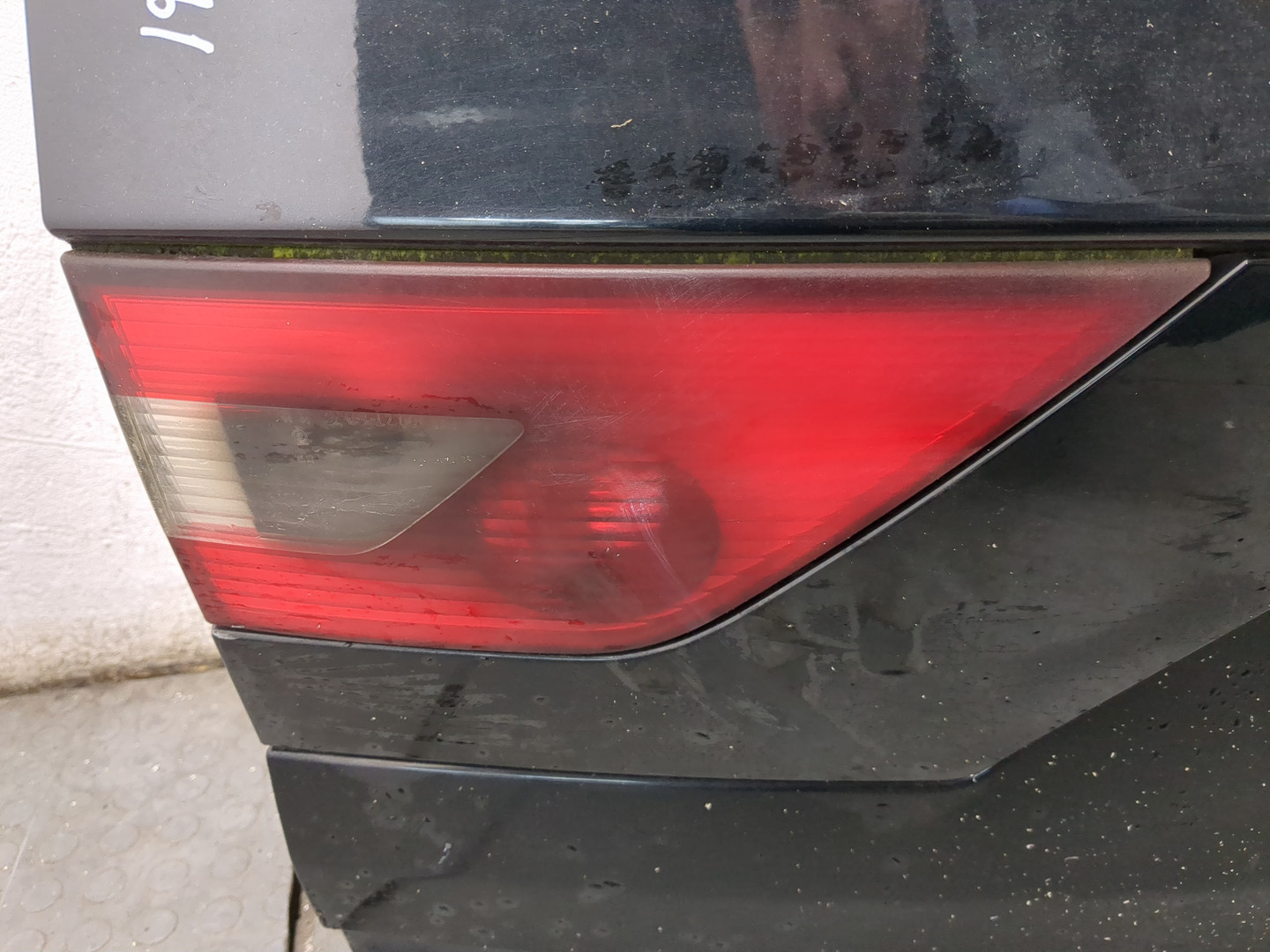 Дверь багажника