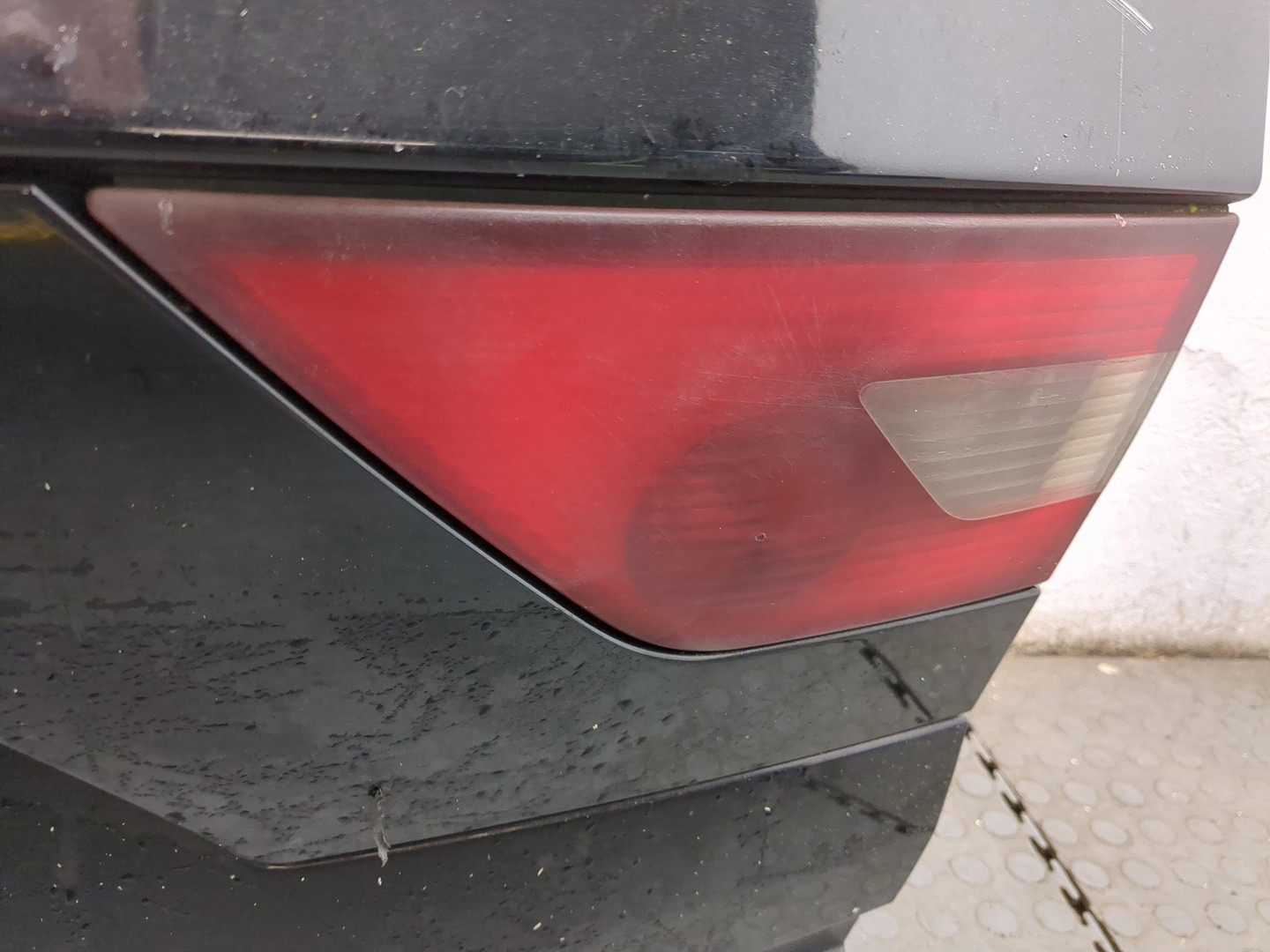 Дверь багажника