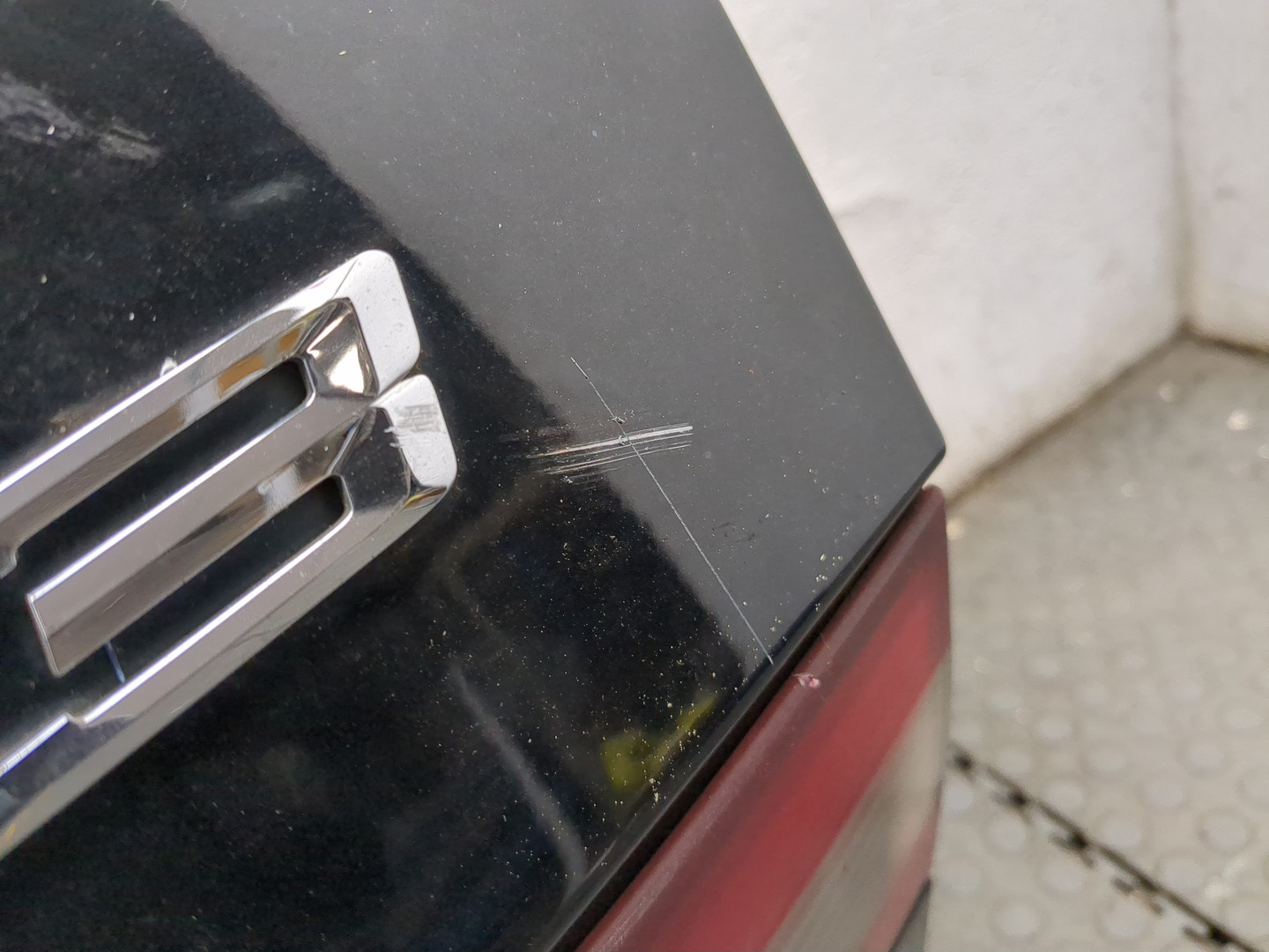 Дверь багажника