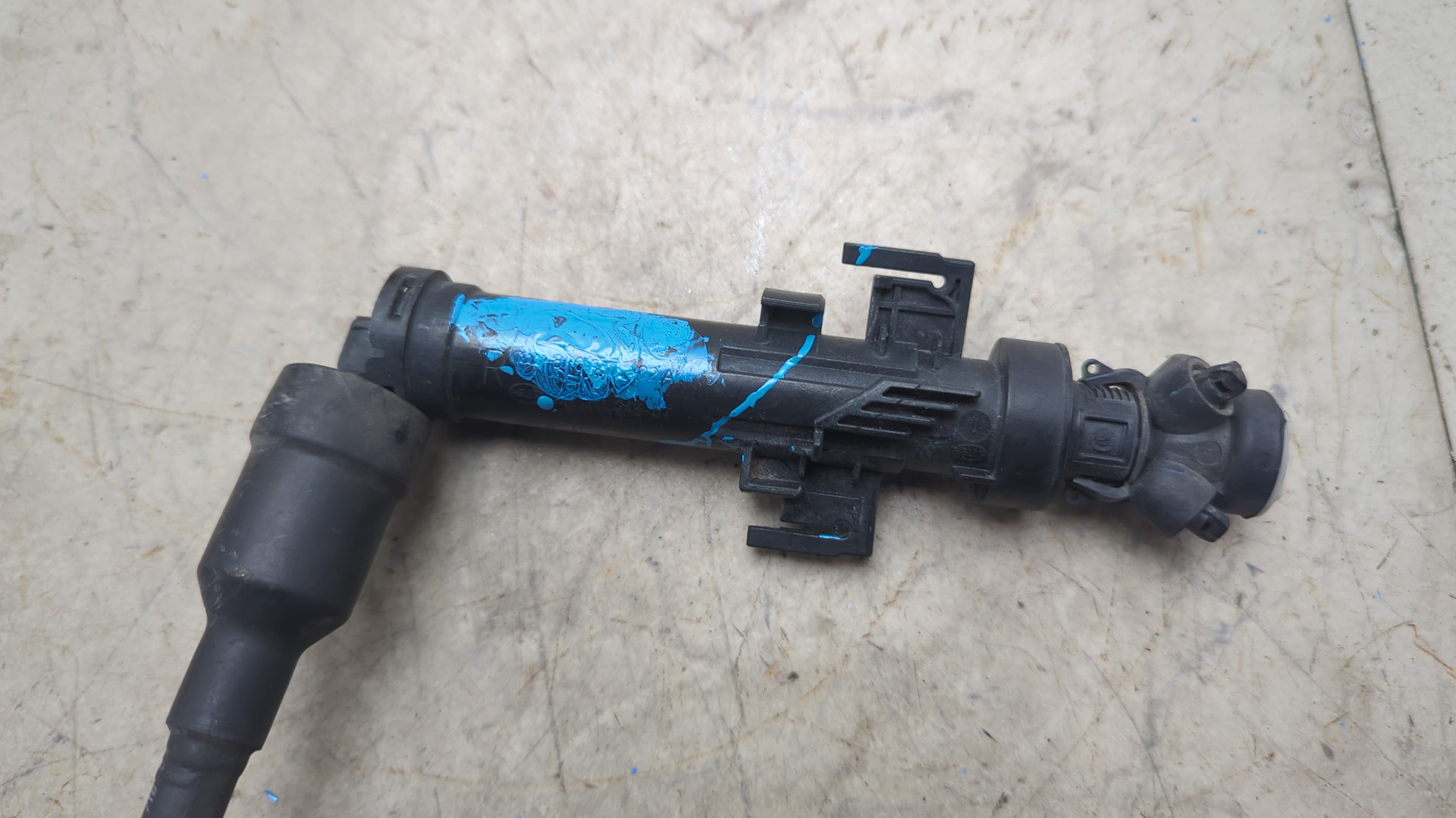 Кронштейн фар правый