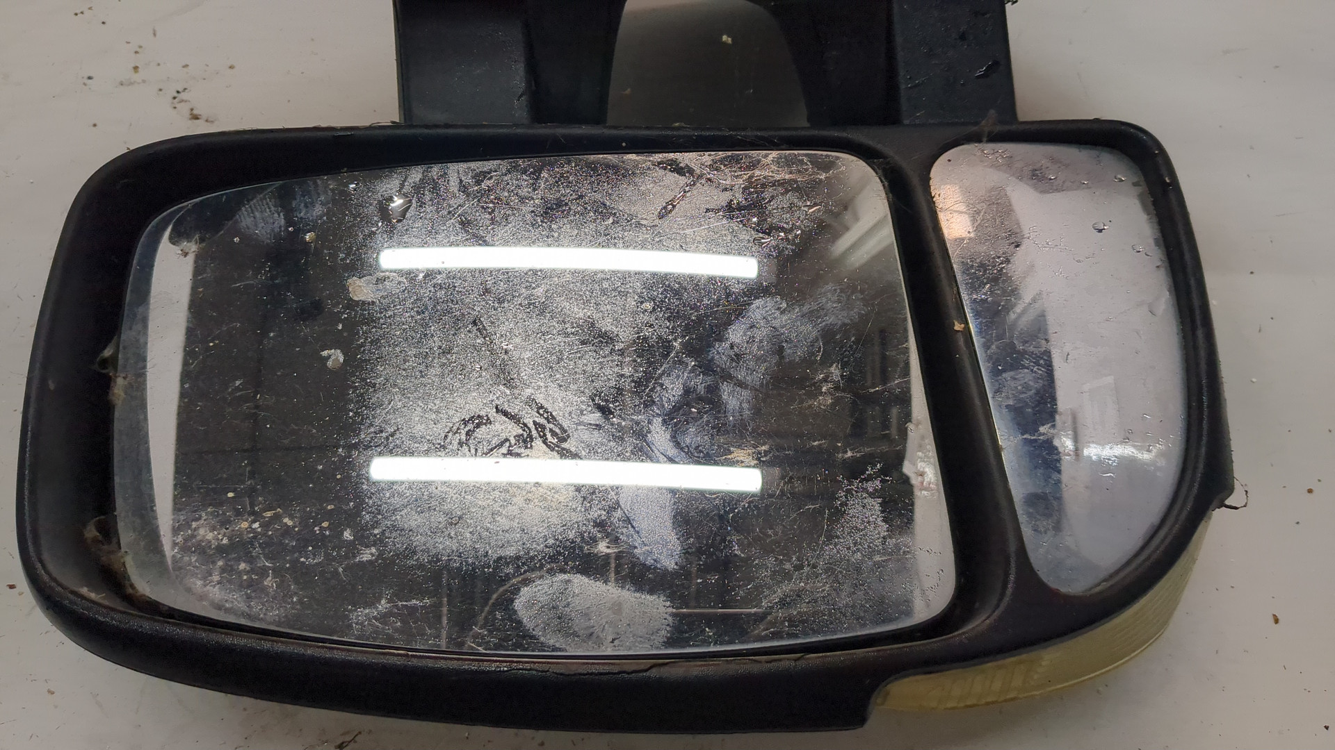 Зеркало левое электрическое