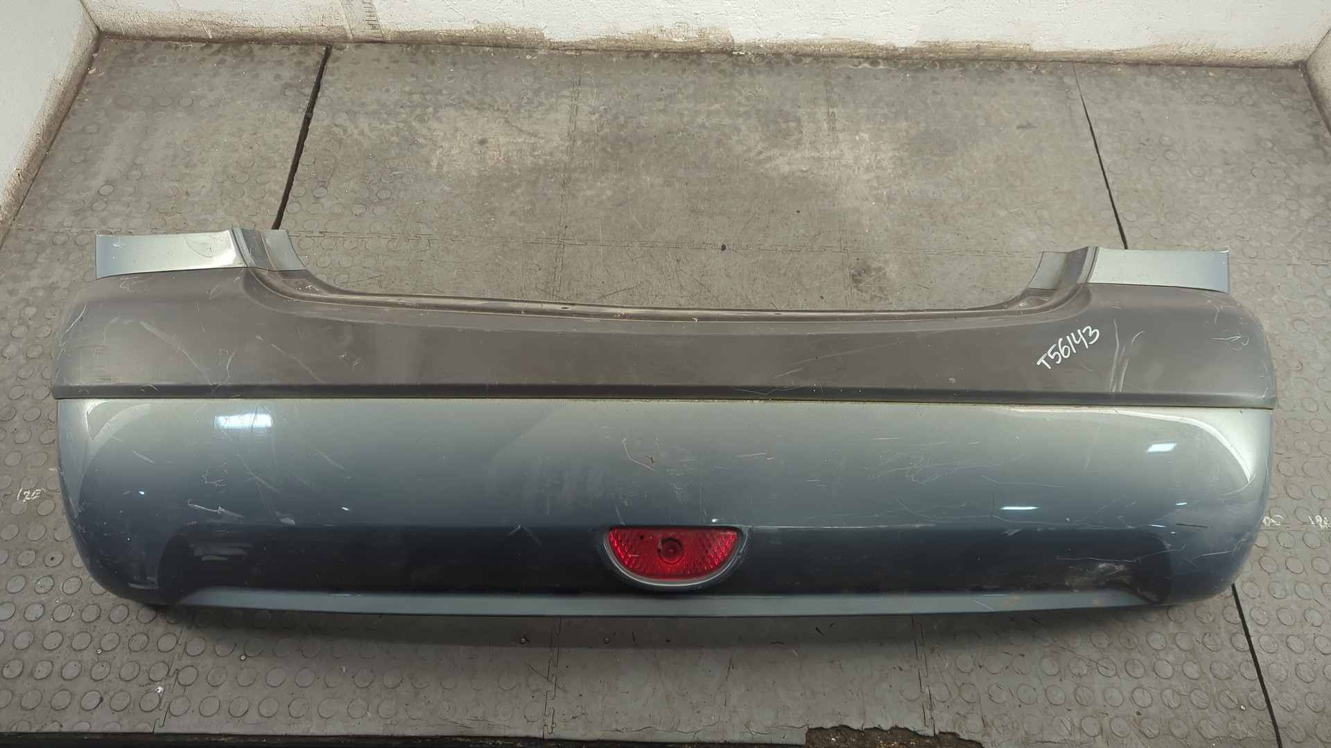 Бампер задний