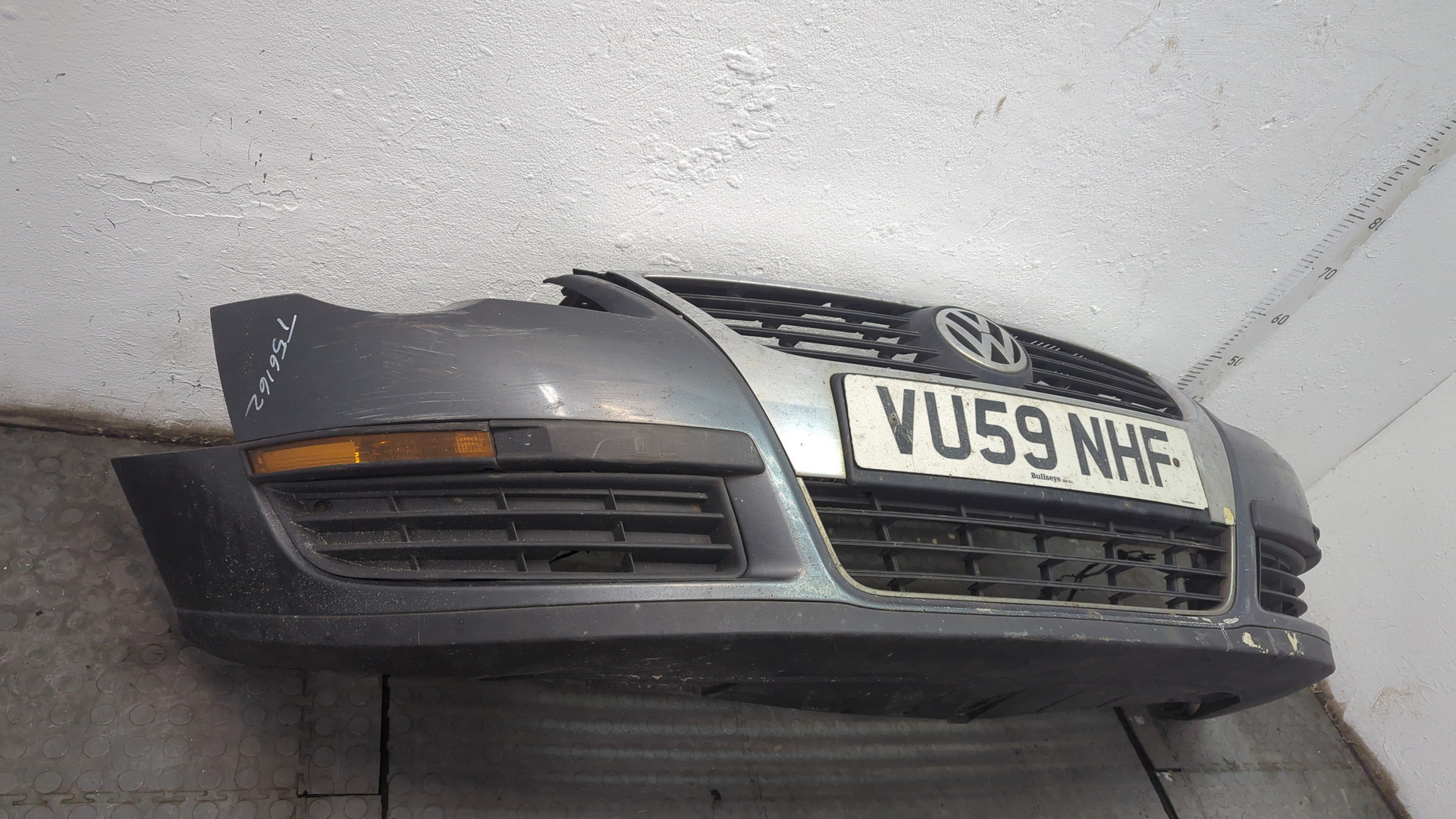 Бампер передний