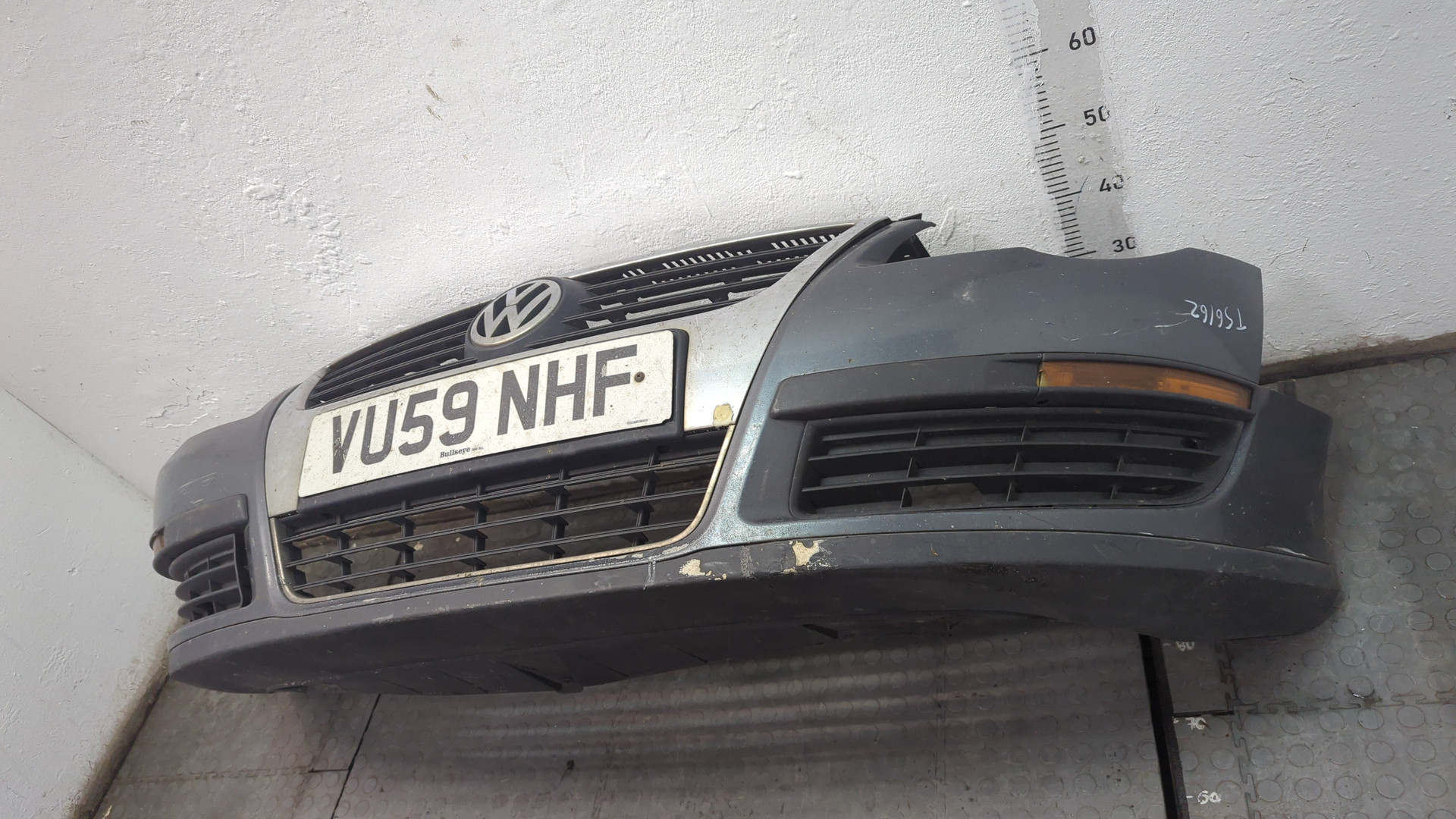 Бампер передний