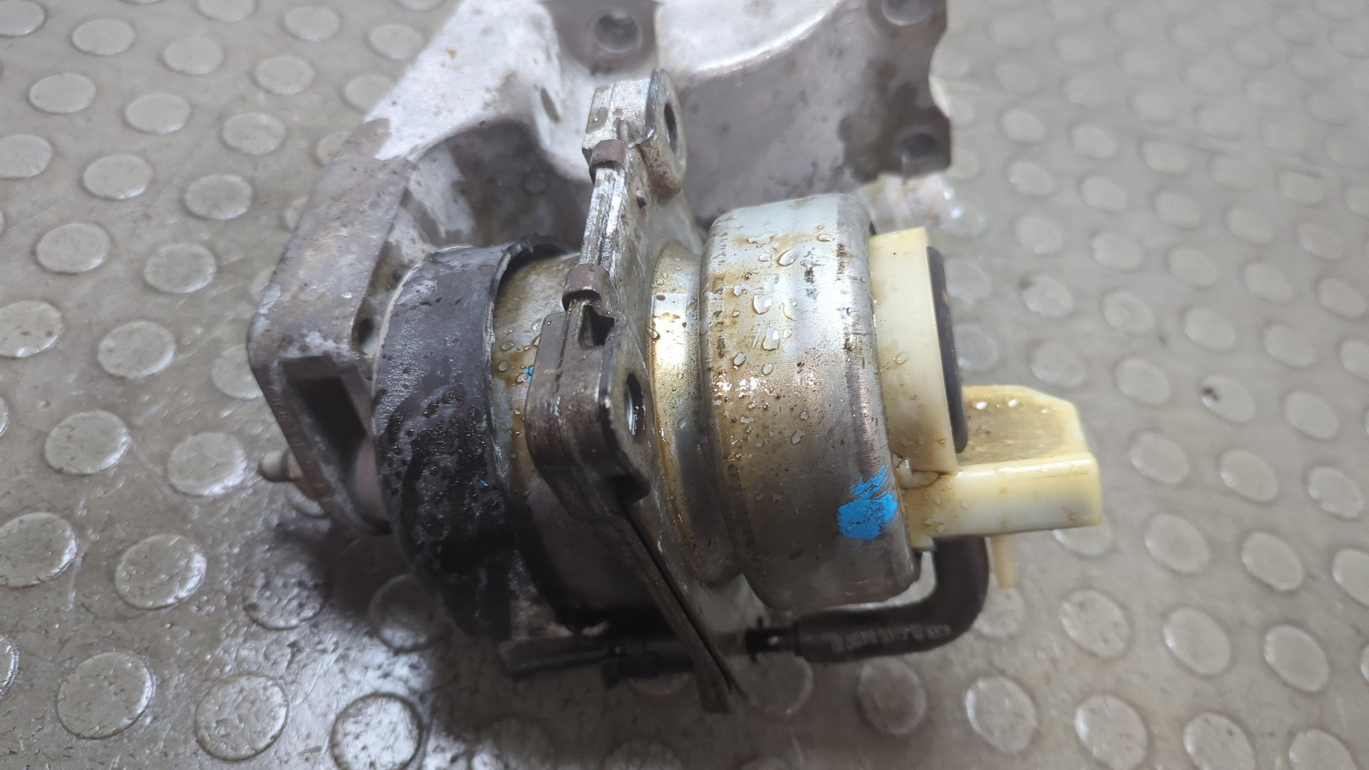 Опора двигателя правая