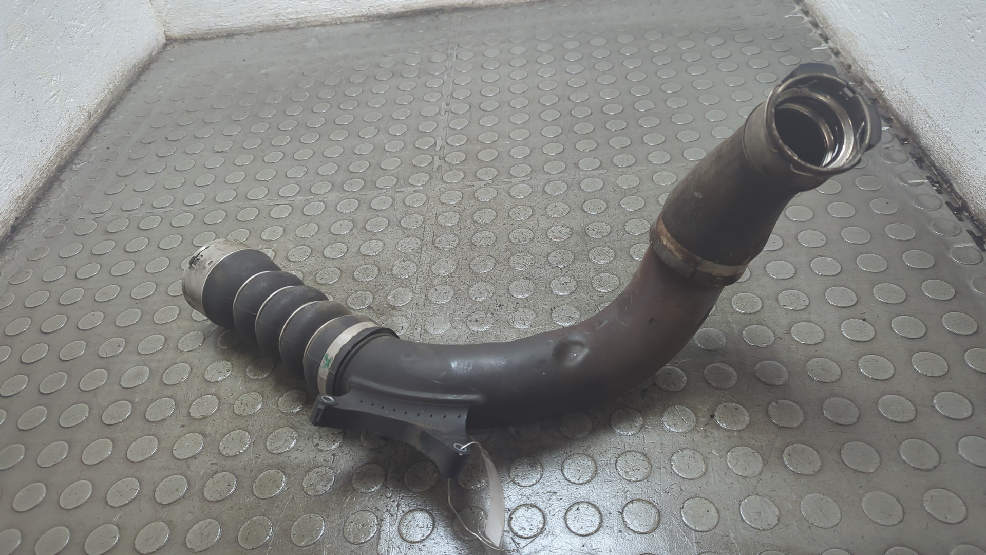 Патрубок интеркулера