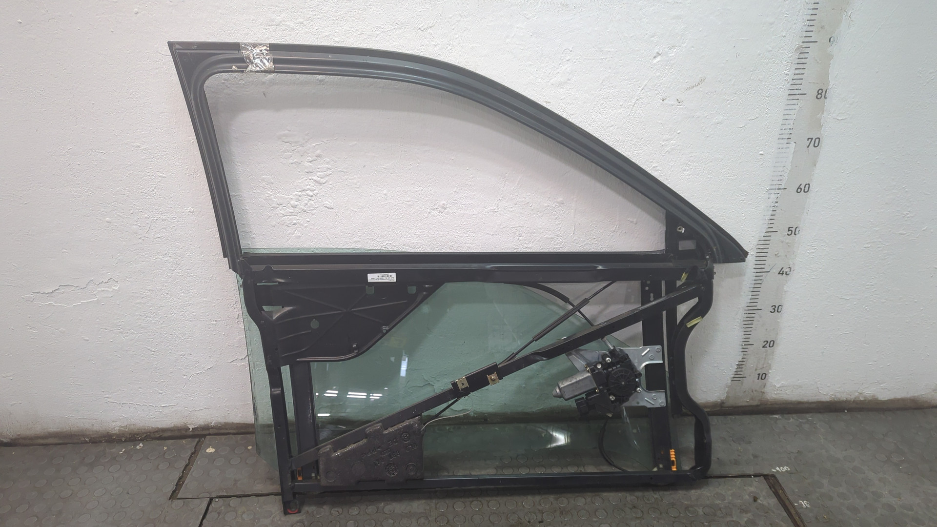 Стеклоподъемник электр. передний левый