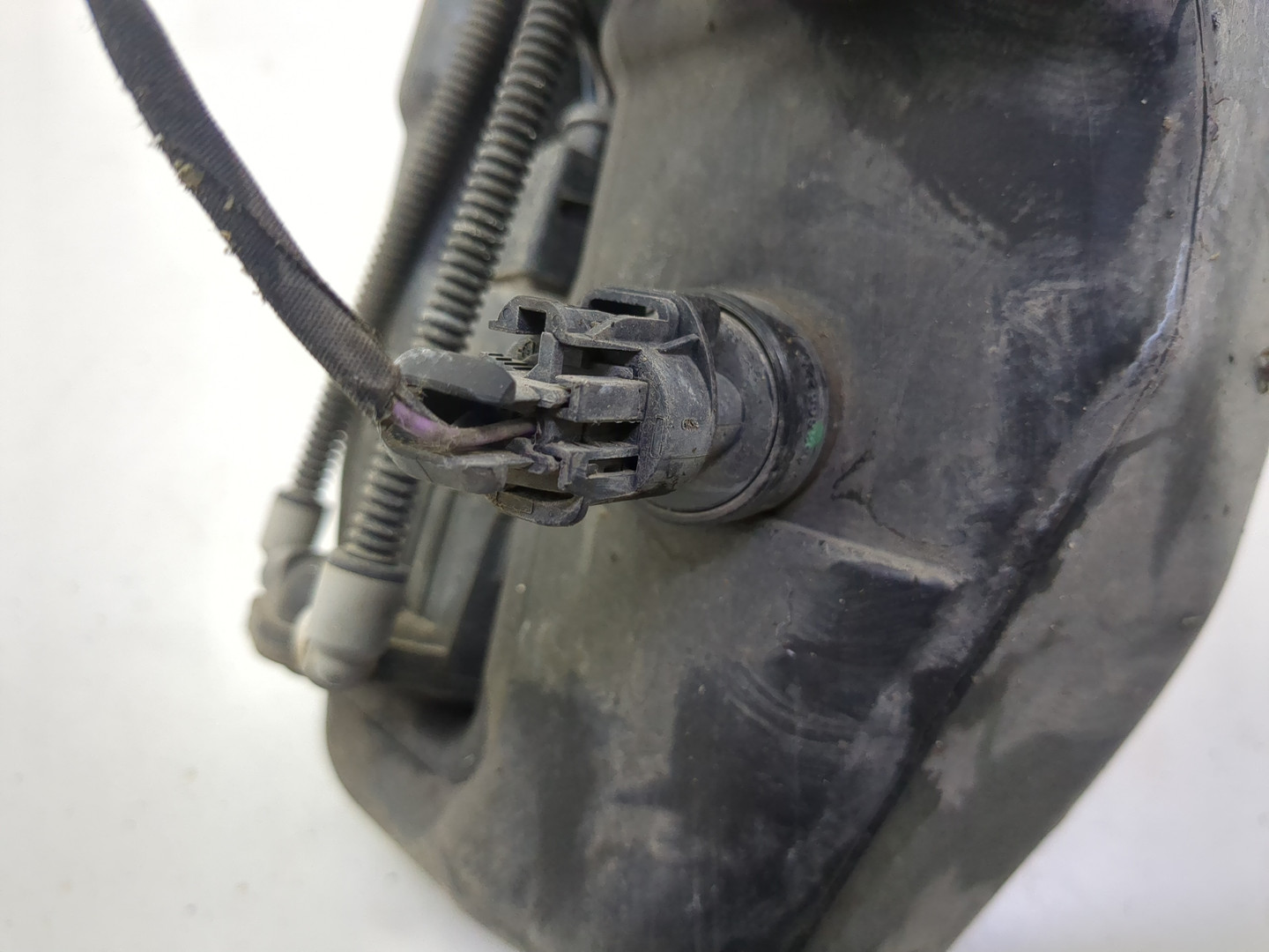 Бачок омывателя лобового стекла