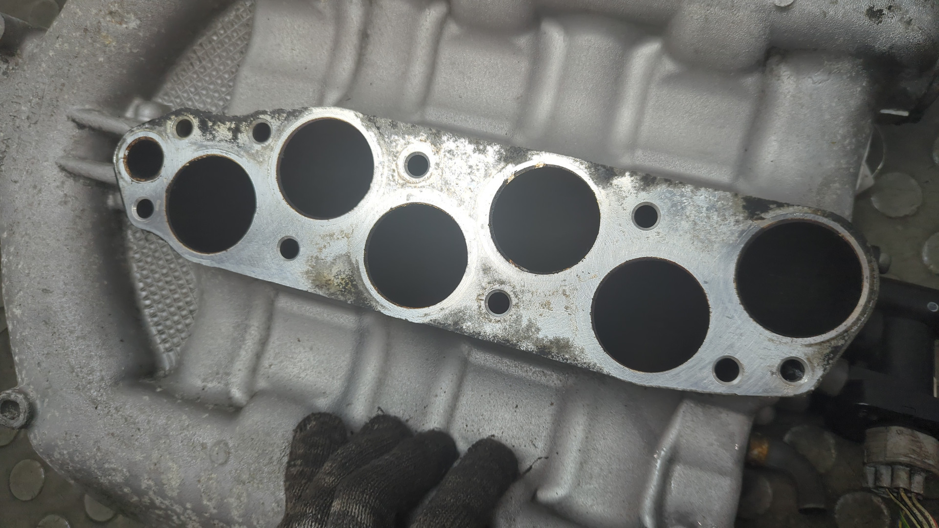 Коллектор впускной