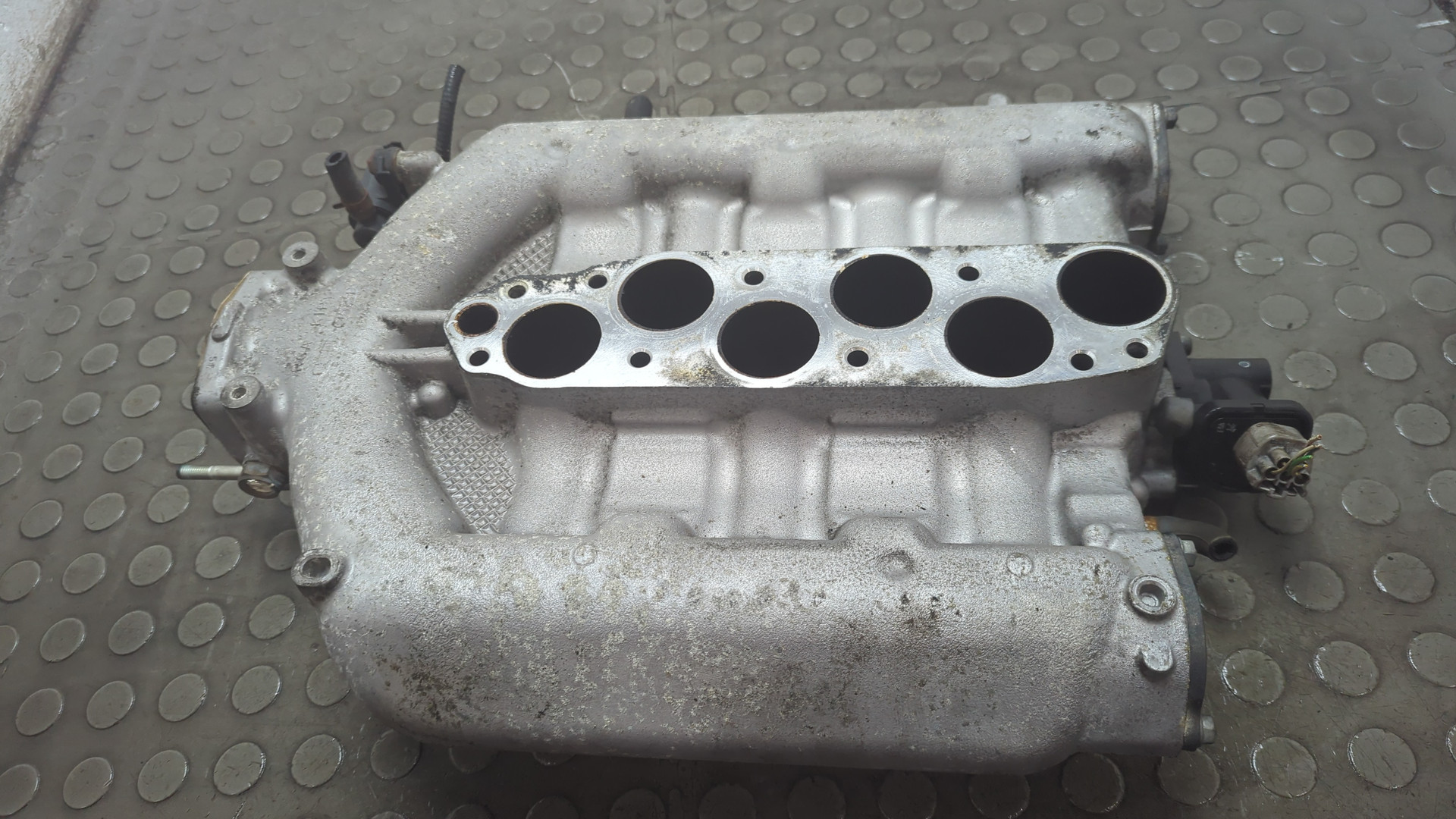 Коллектор впускной