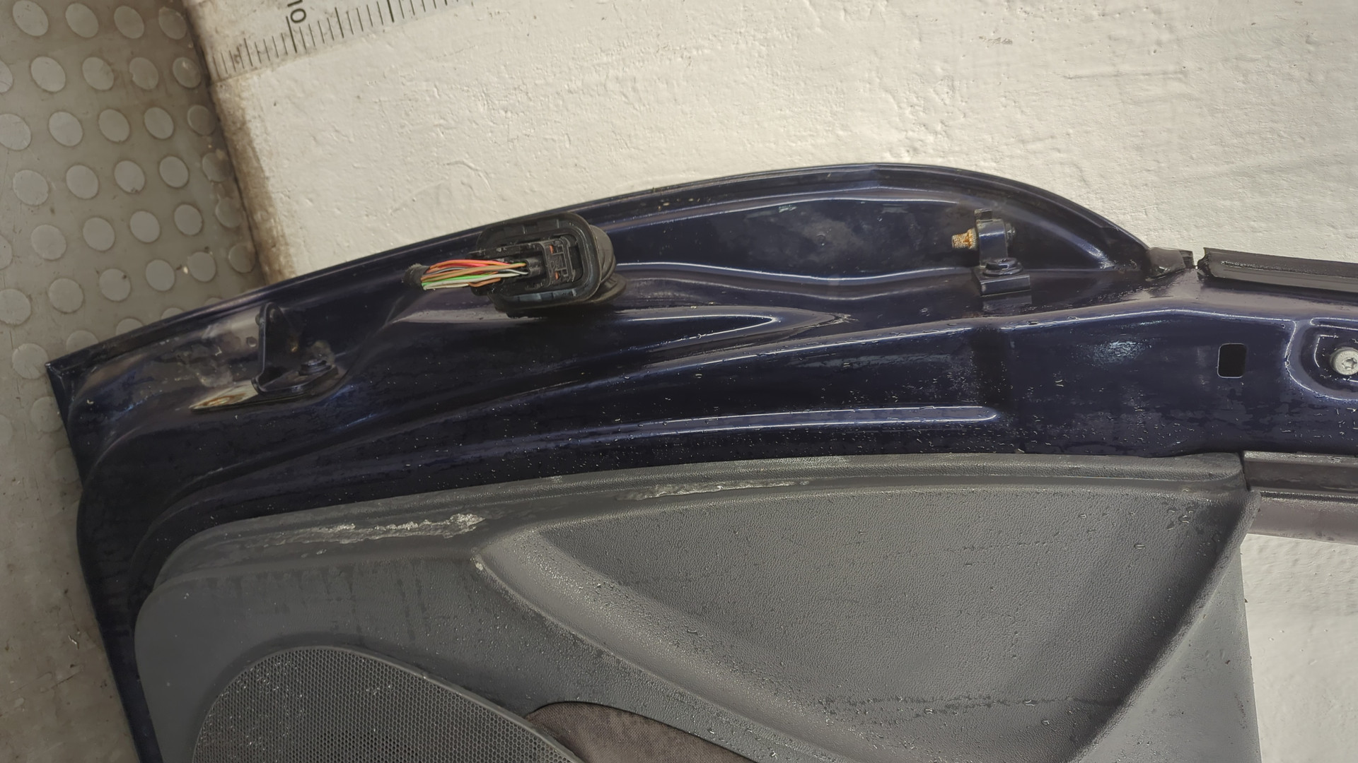 Дверь передняя правая