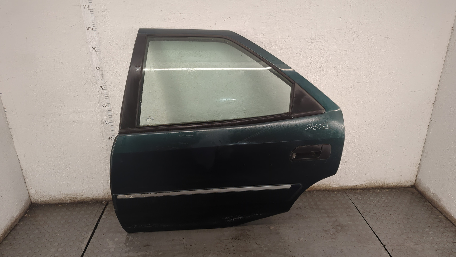 Дверь задняя левая