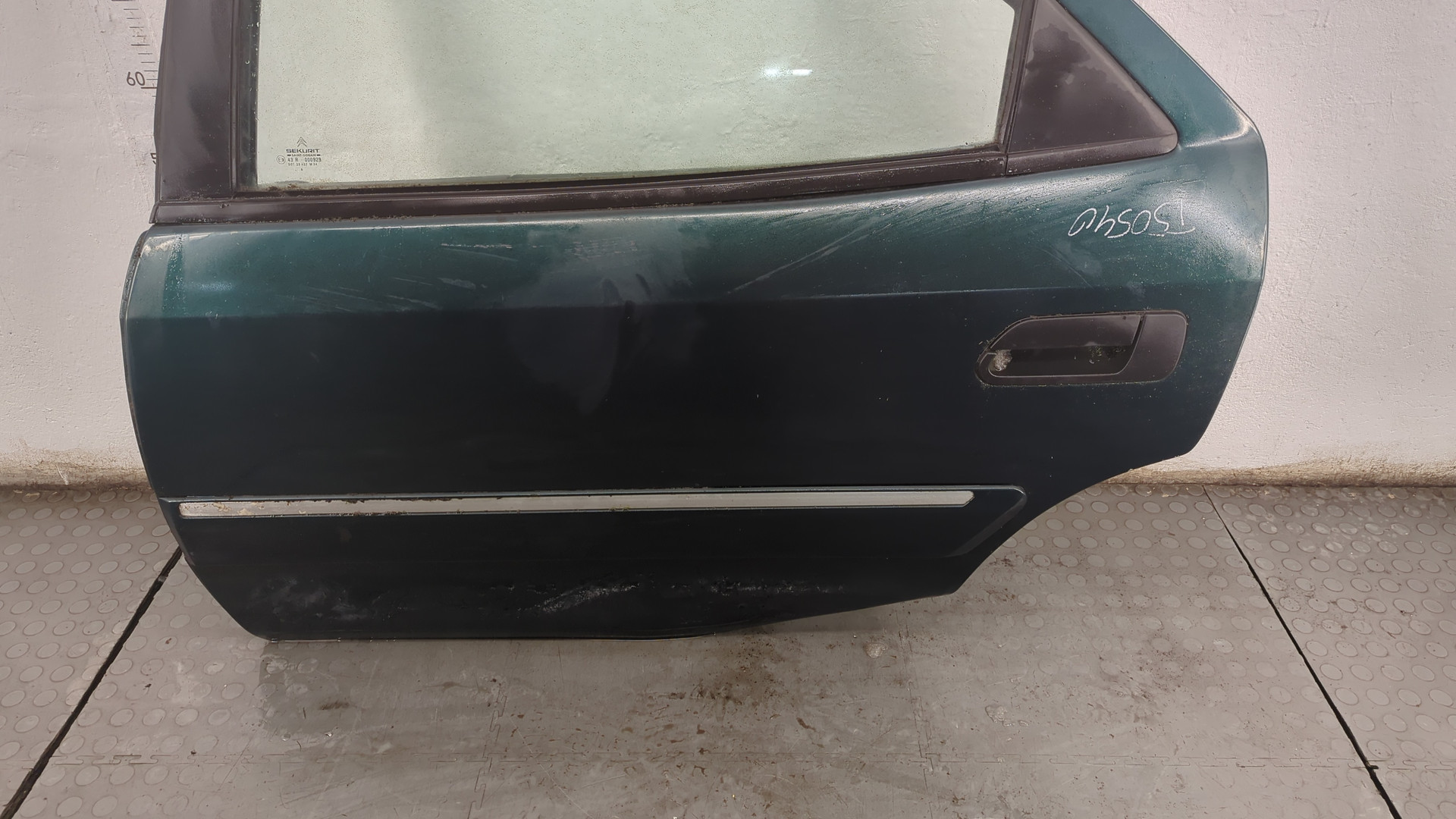 Дверь задняя левая