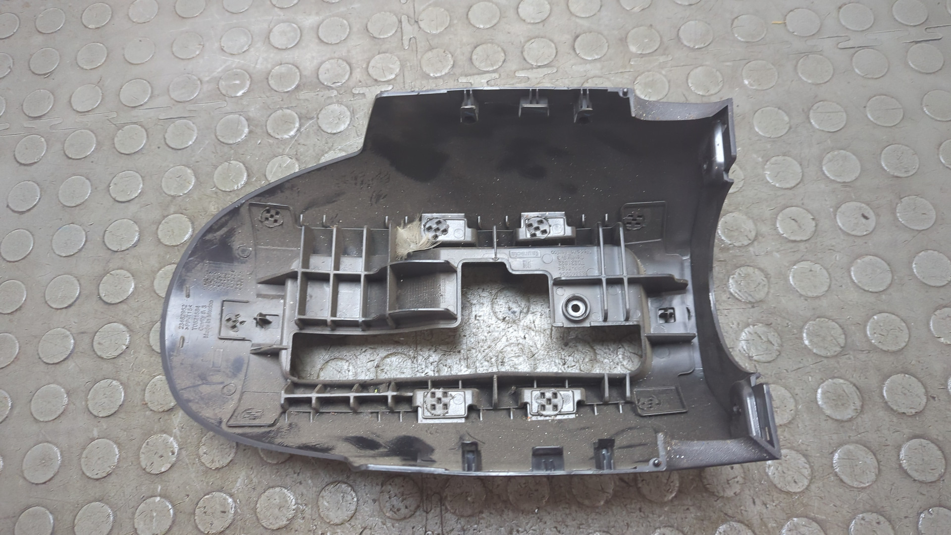 Кожух рулевой колонки