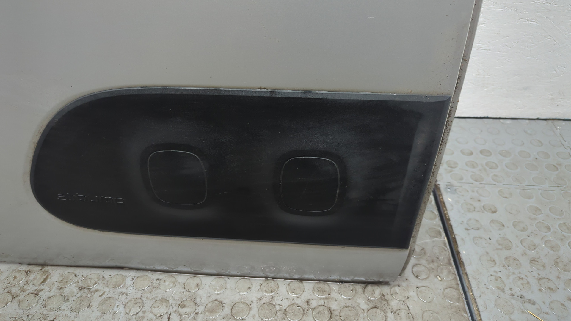 Дверь задняя правая