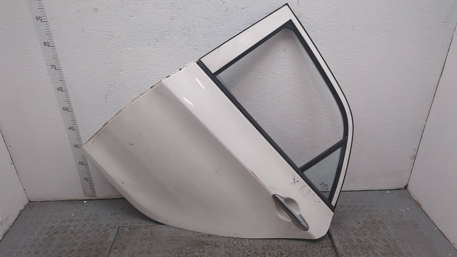 Дверь задняя левая