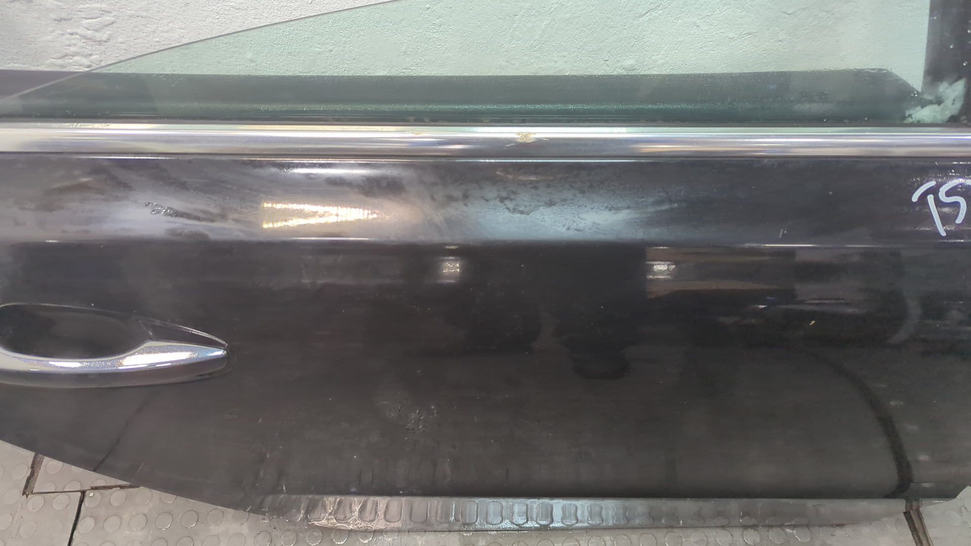 Дверь задняя правая