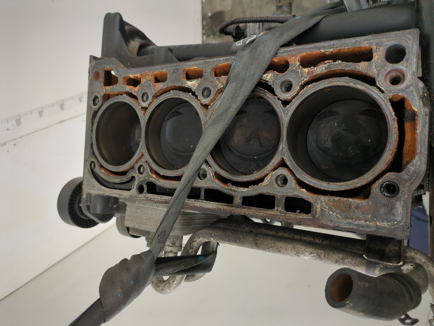 Блок двигателя