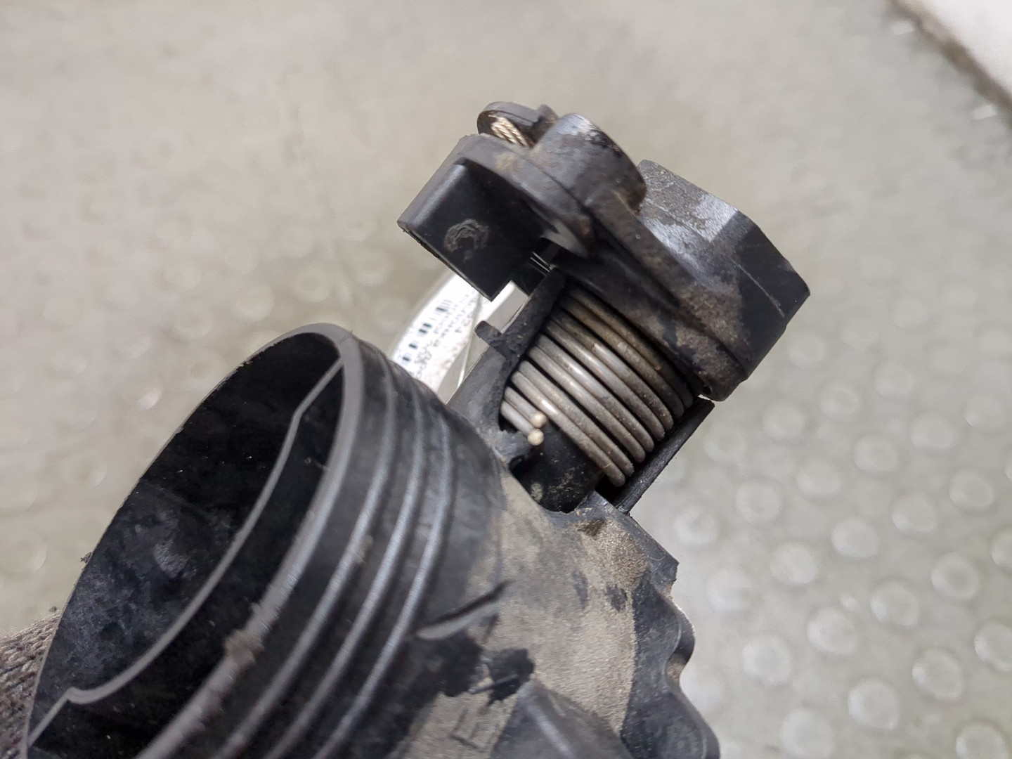 Заслонка дроссельная электрическая