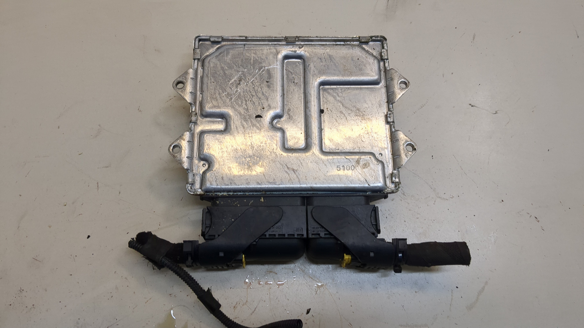 Блок управления двигателем