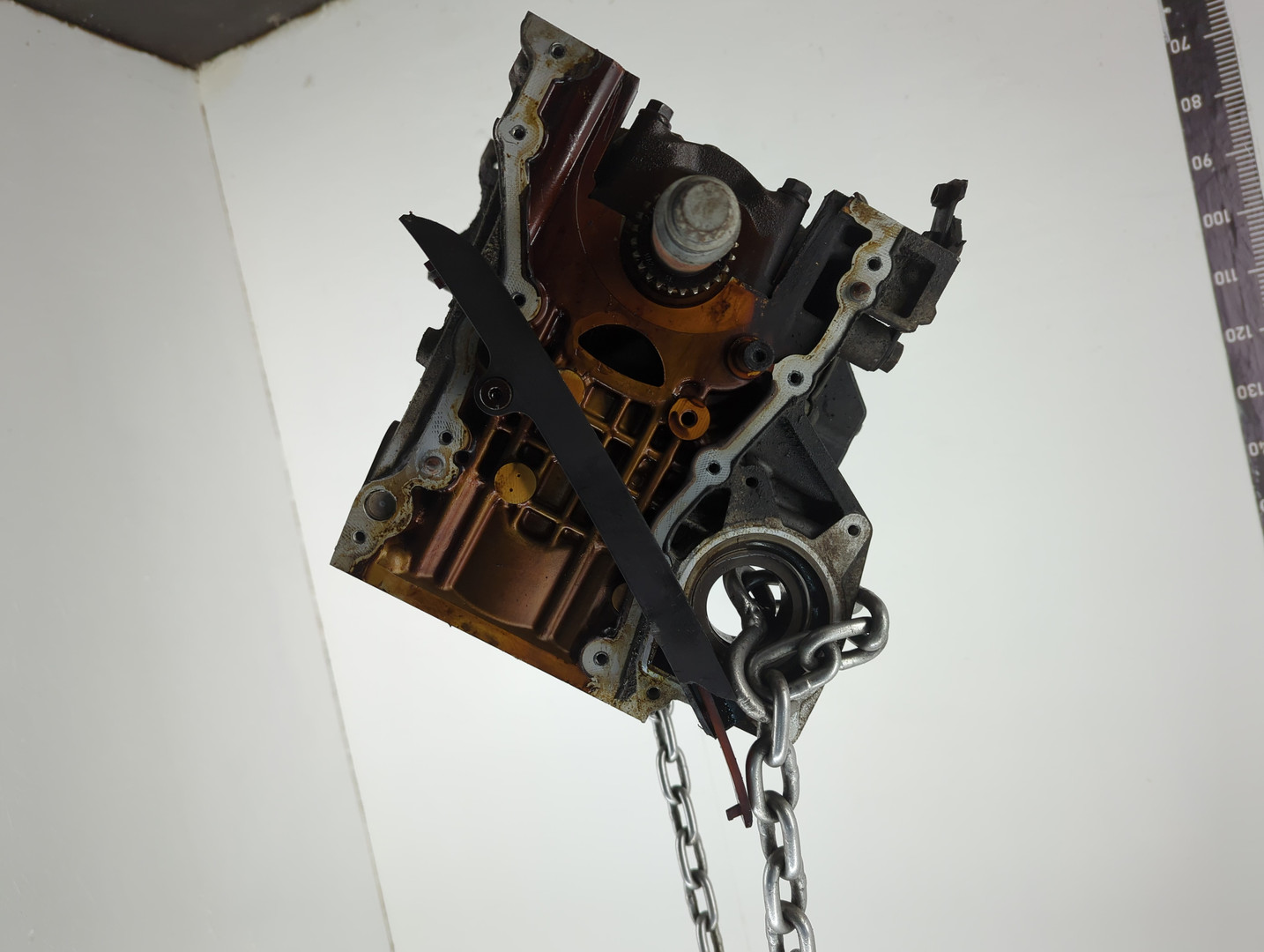 Блок двигателя