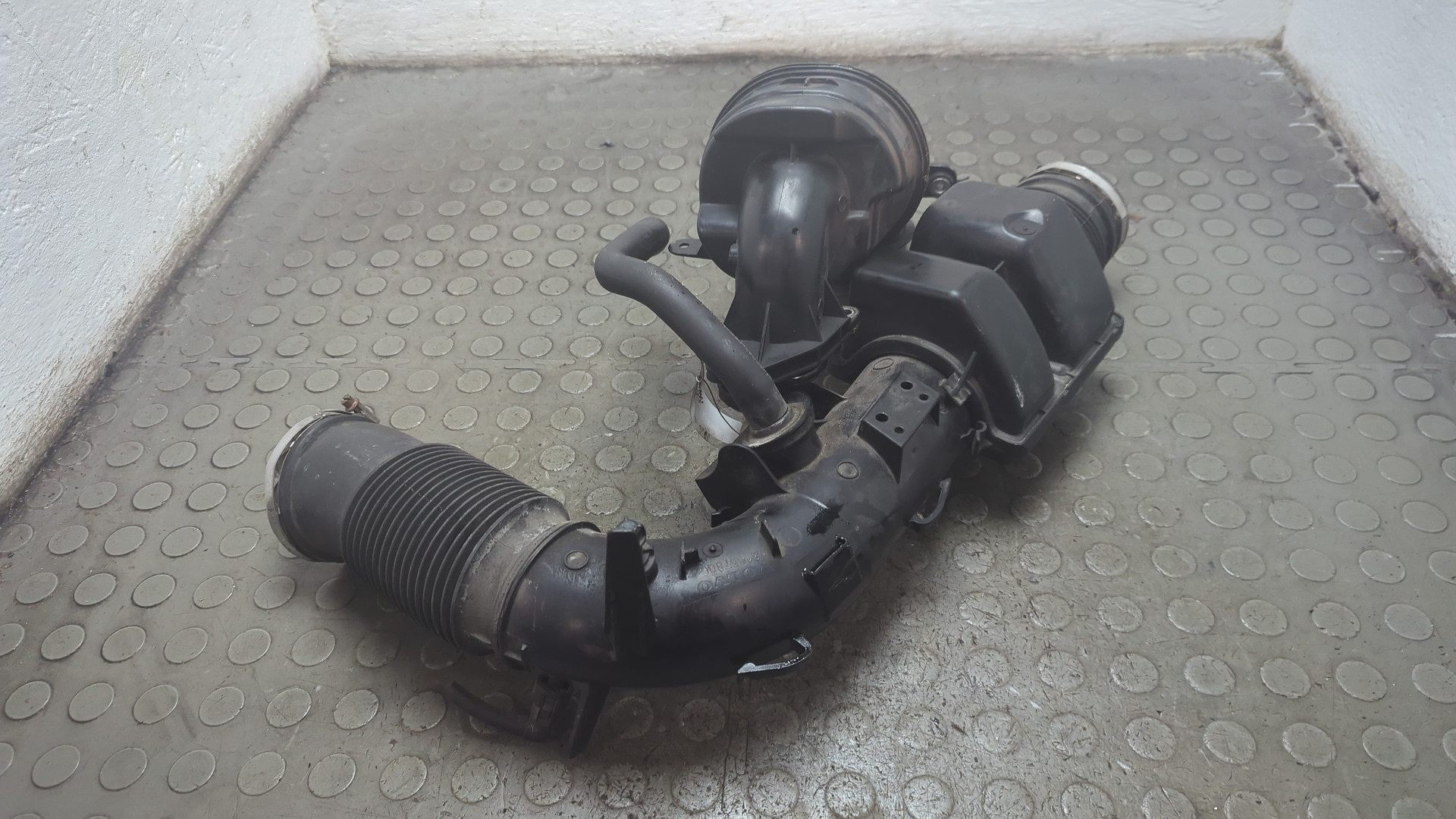 Патрубок воздушного фильтра