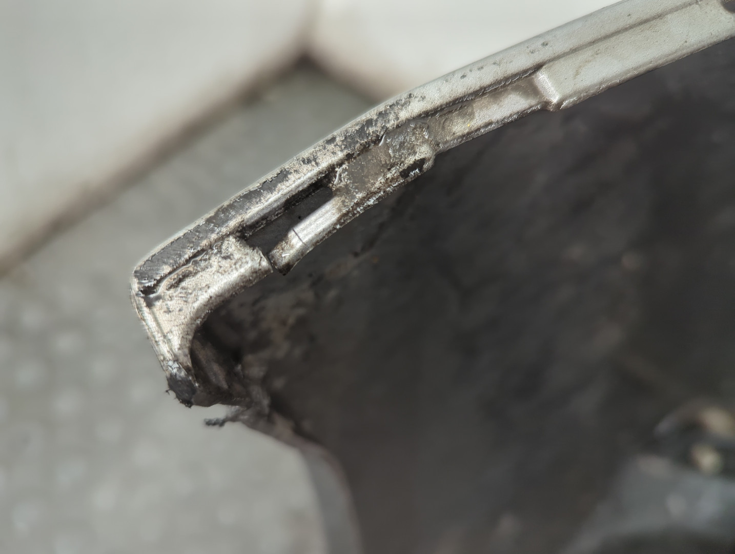 Бампер задний