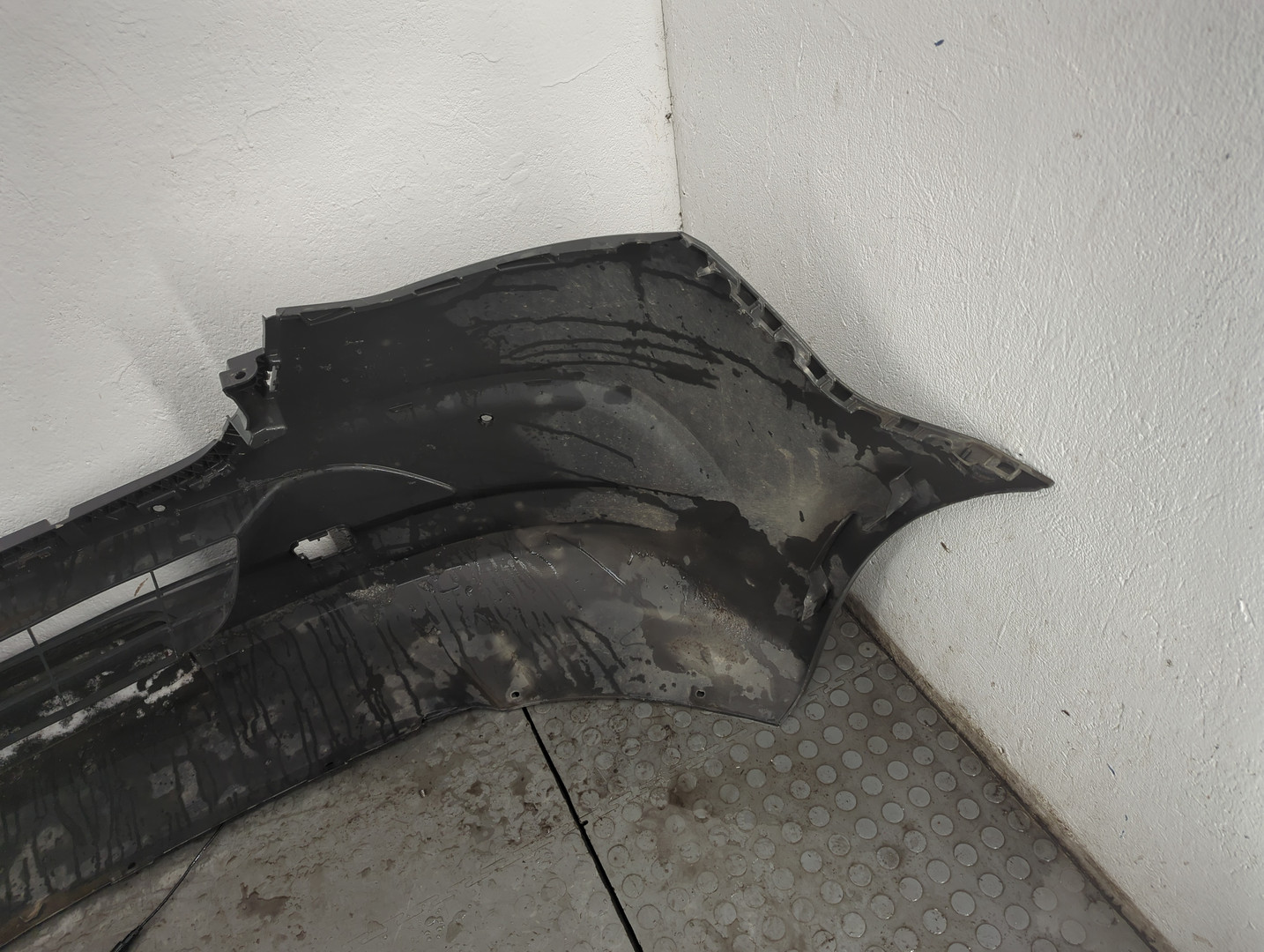 Бампер передний