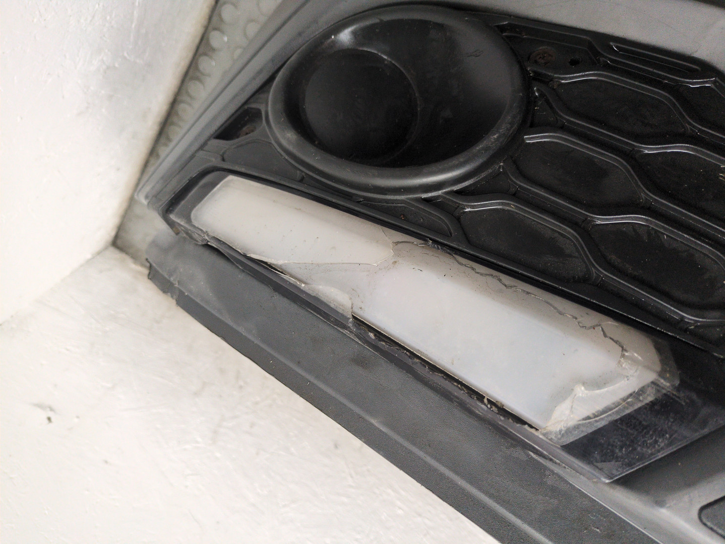 Бампер передний